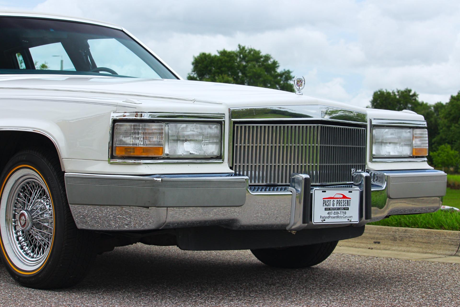 1990 Cadillac Brougham 43