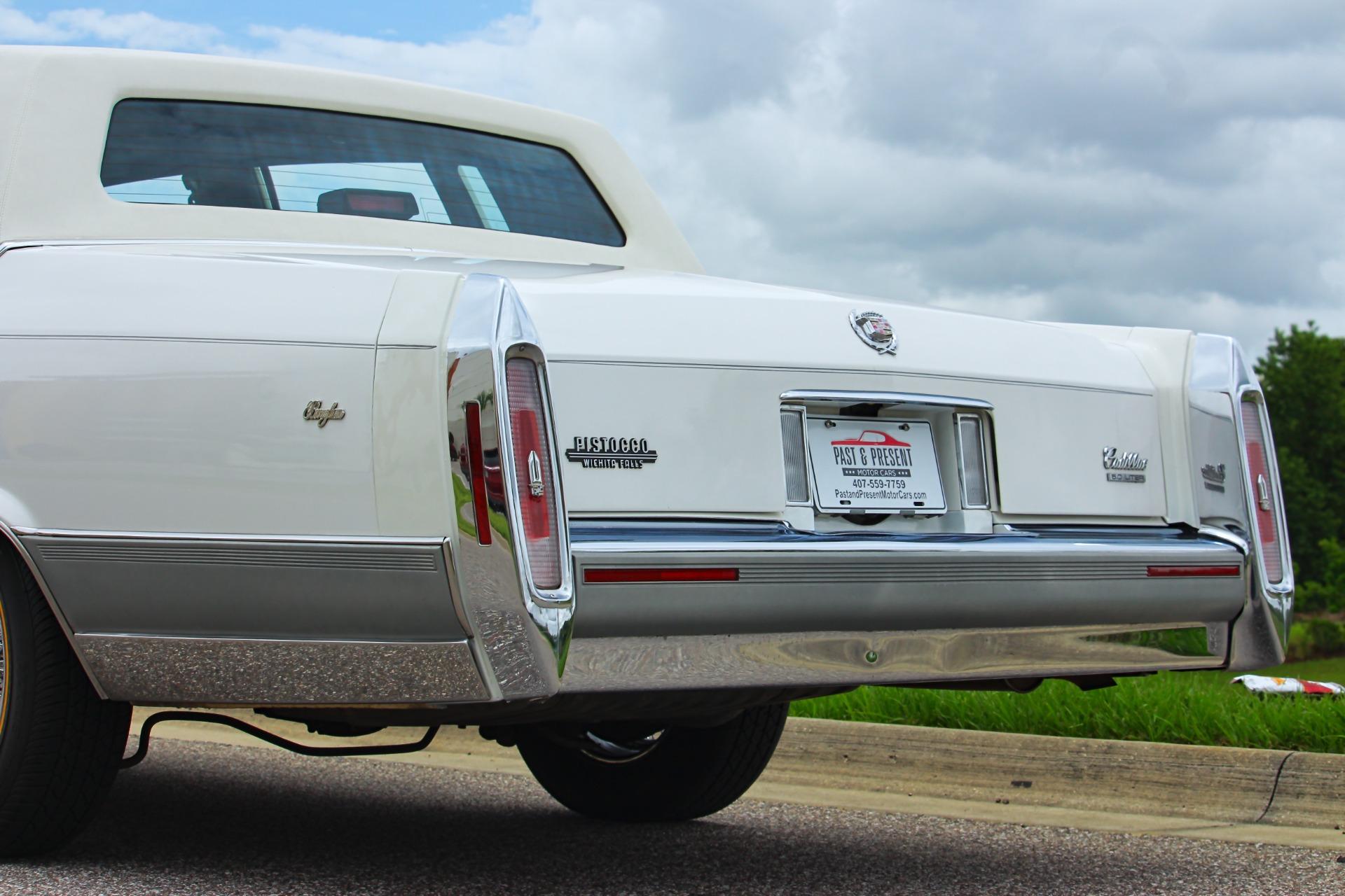 1990 Cadillac Brougham 27