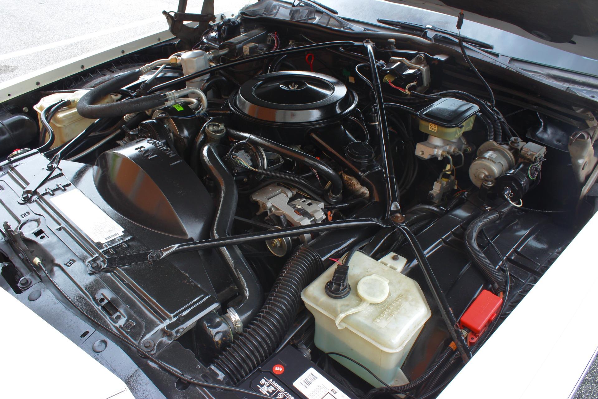 1990 Cadillac Brougham 15