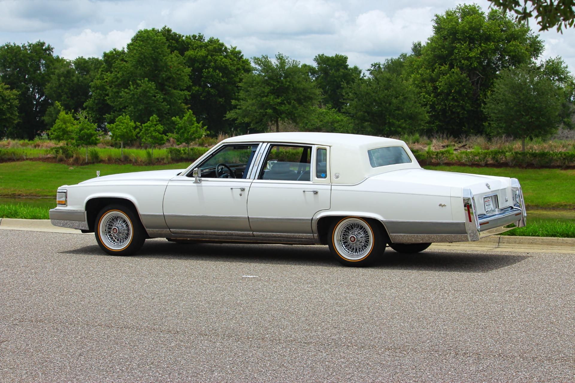 1990 Cadillac Brougham 20