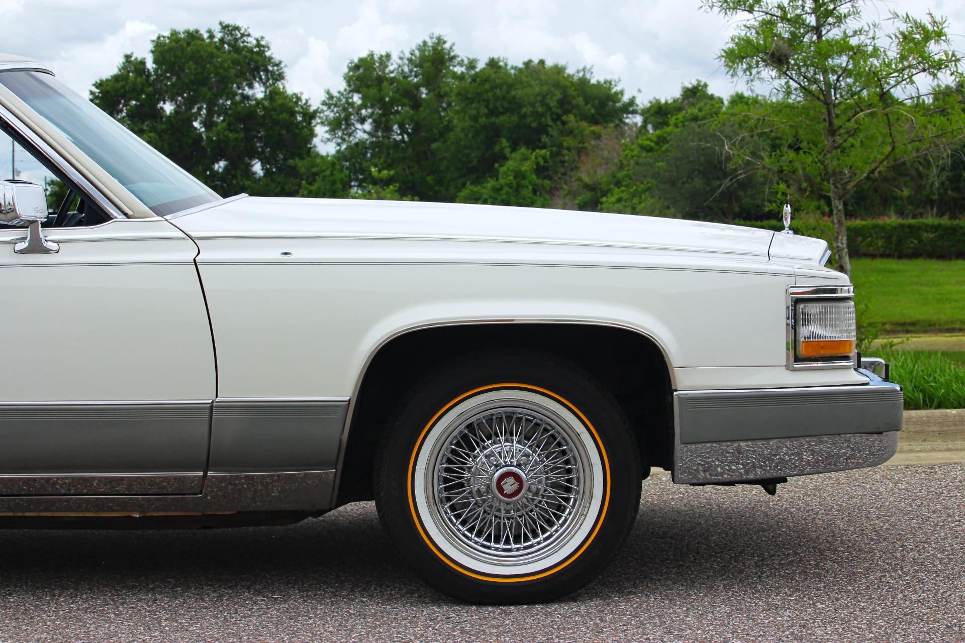 1990 Cadillac Brougham 44