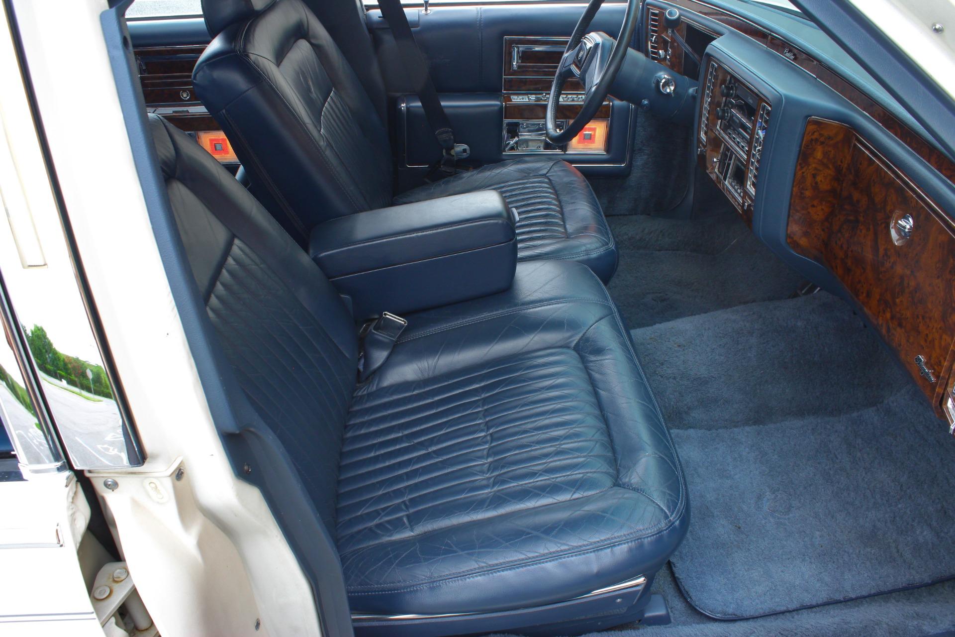1990 Cadillac Brougham 11