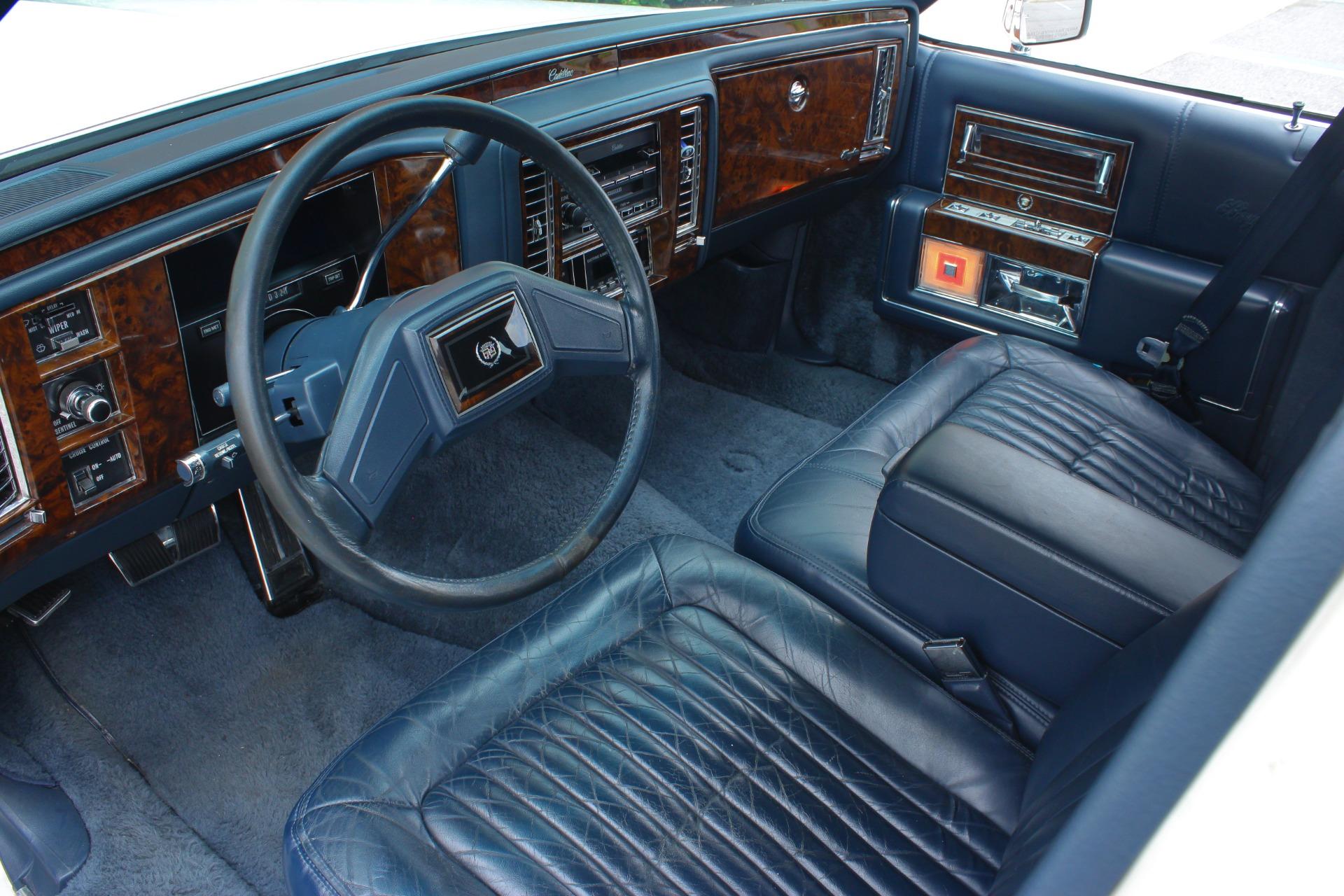 1990 Cadillac Brougham 10
