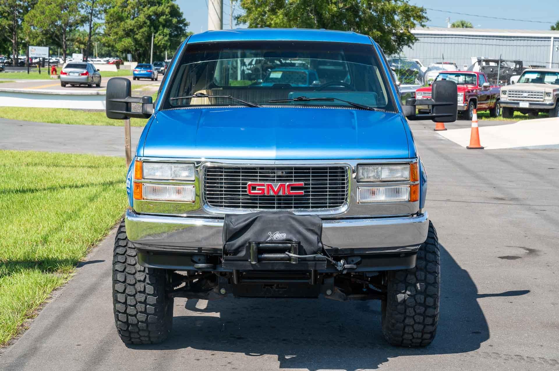 1992 GMC Yukon SL 8