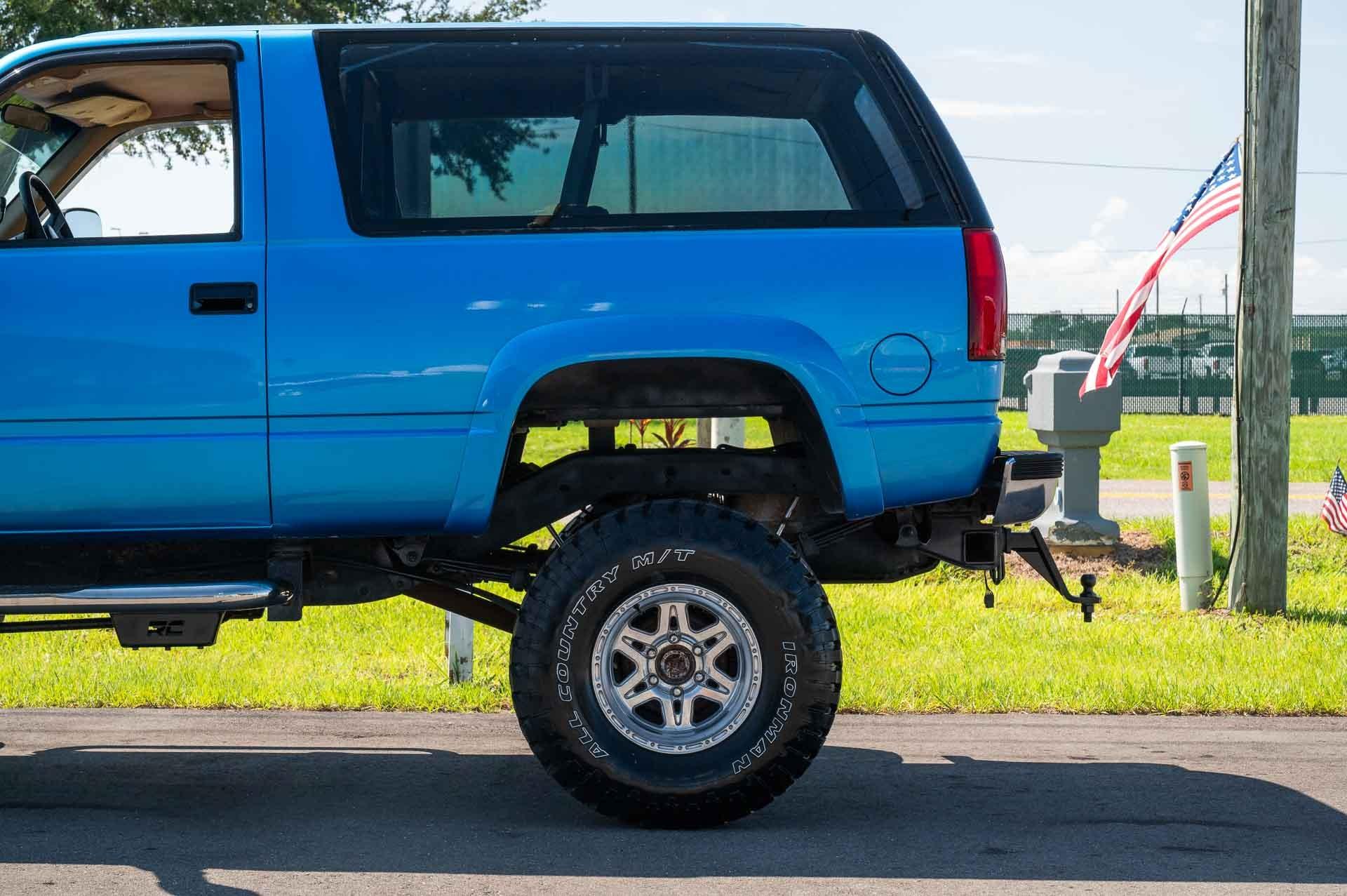 1992 GMC Yukon SL 21