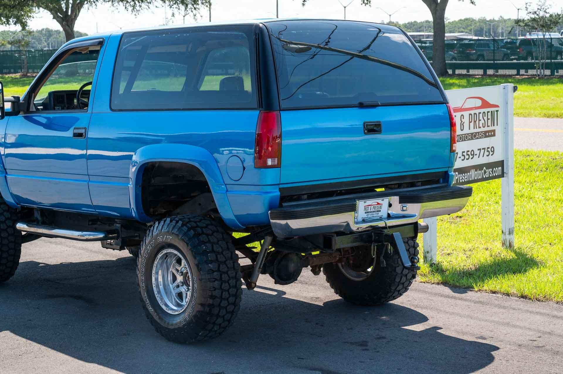 1992 GMC Yukon SL 19