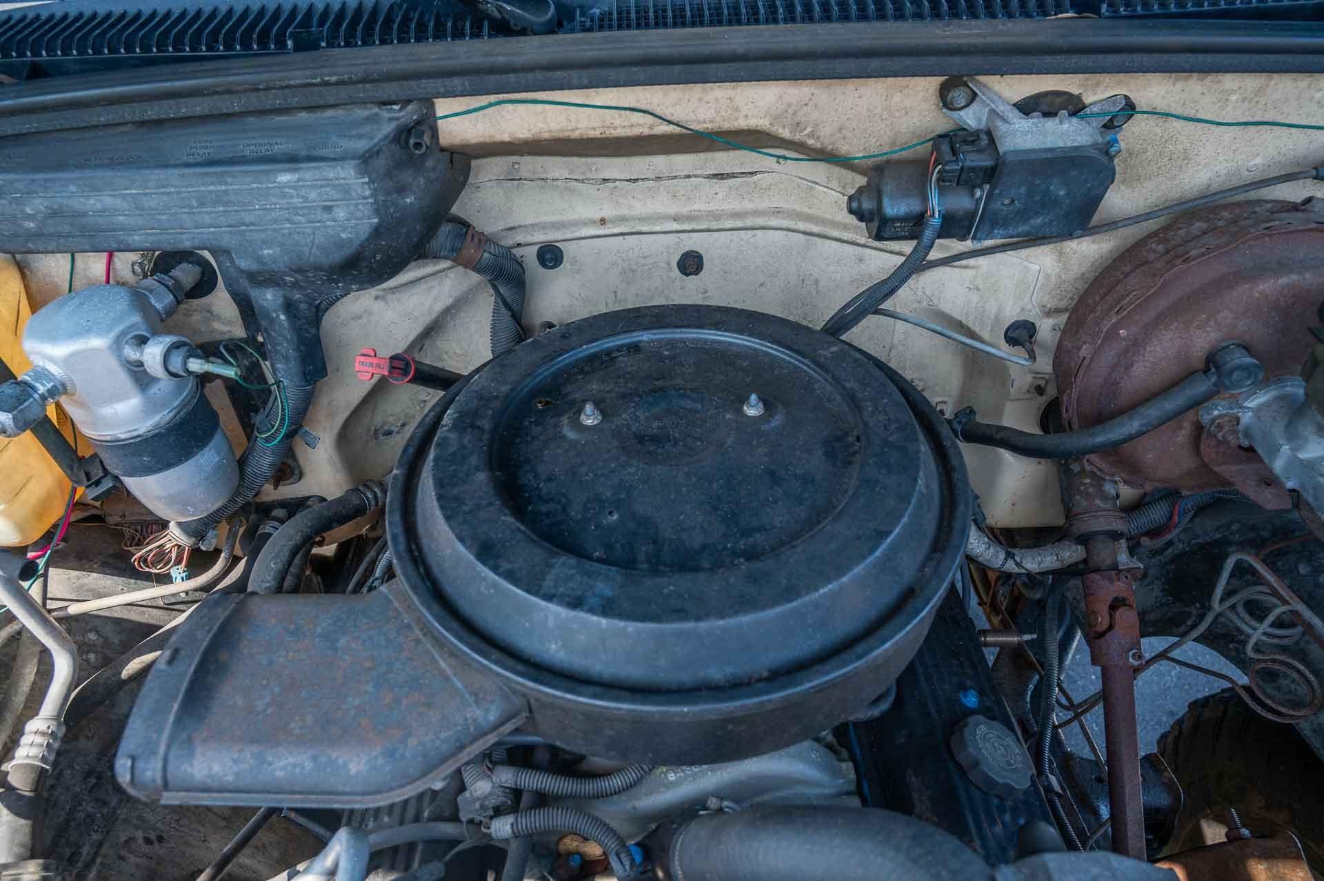 1992 GMC Yukon SL 68