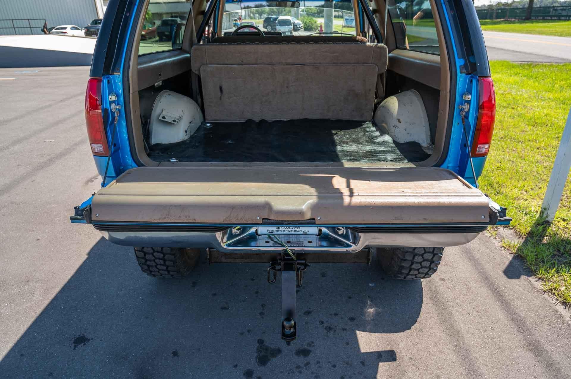 1992 GMC Yukon SL 76