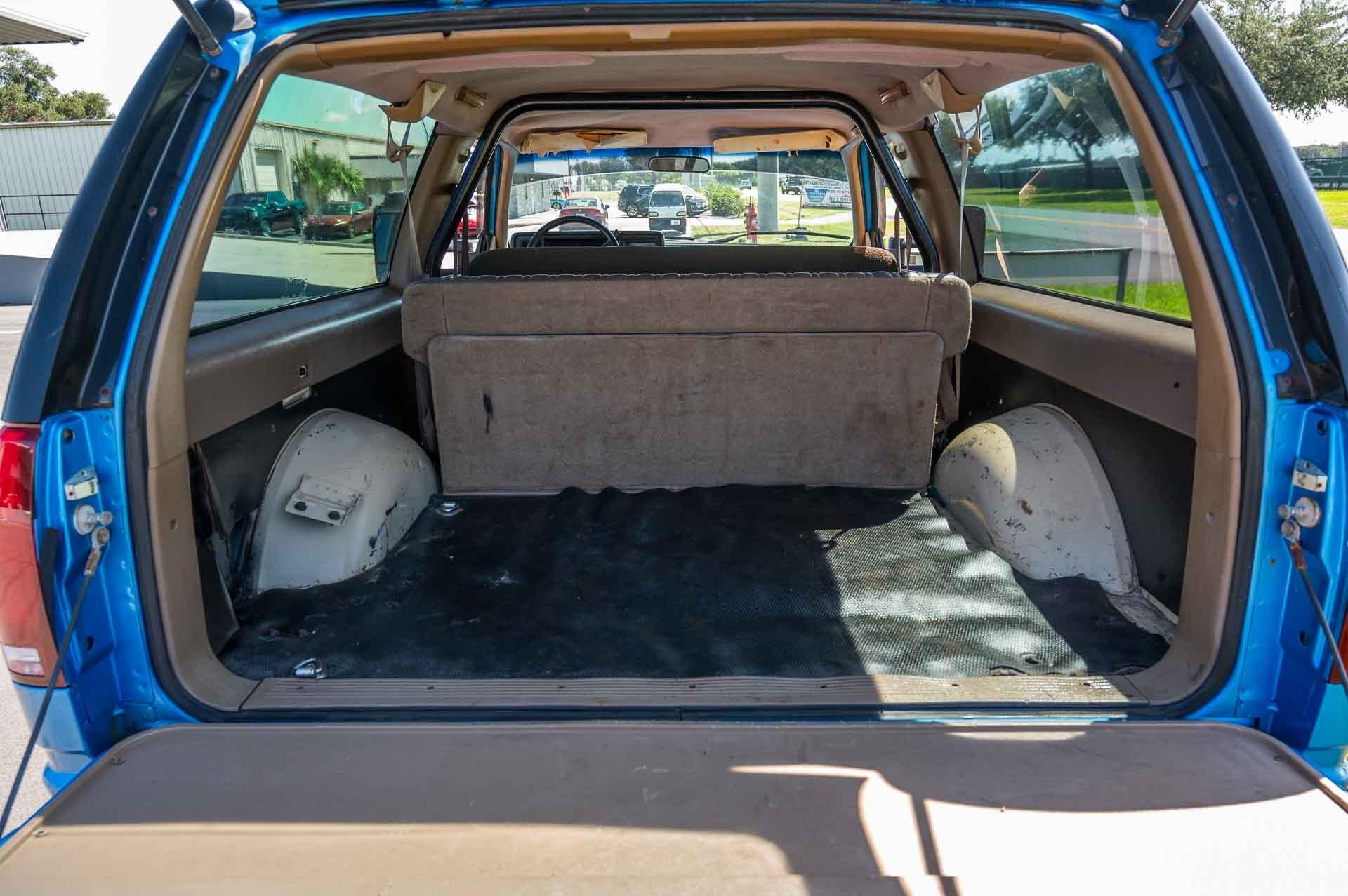 1992 GMC Yukon SL 73