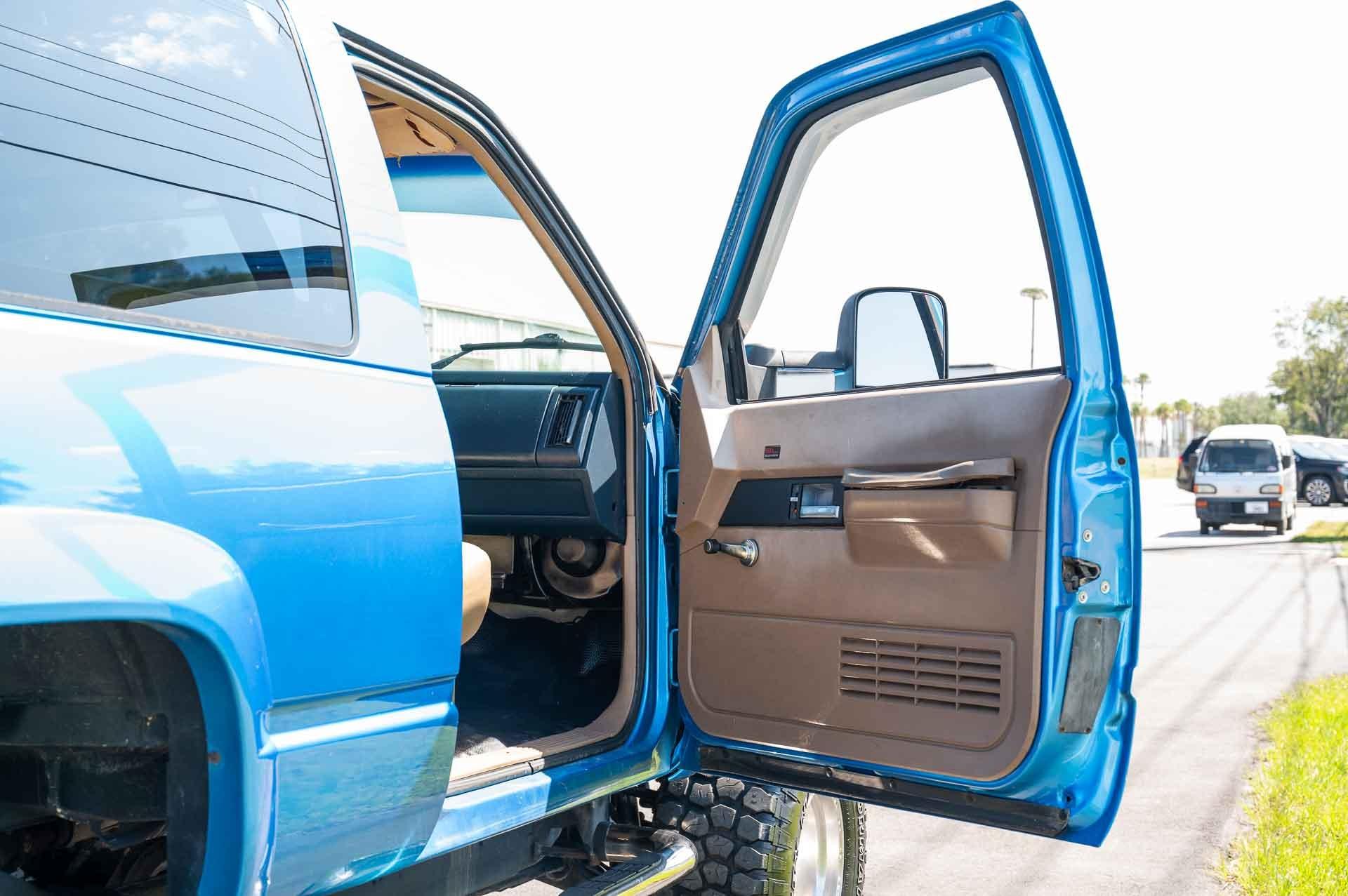 1992 GMC Yukon SL 49