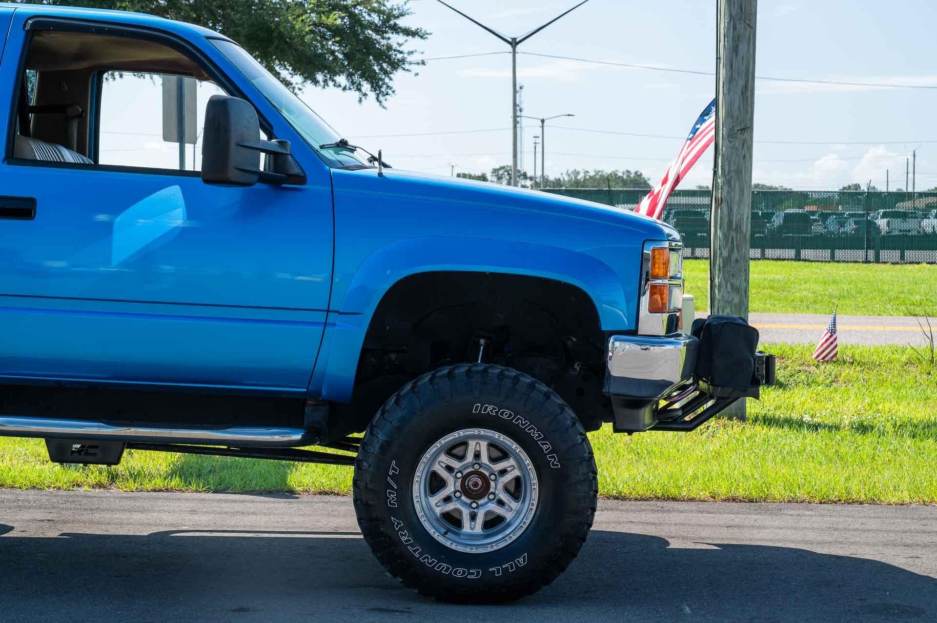 1992 GMC Yukon SL 35