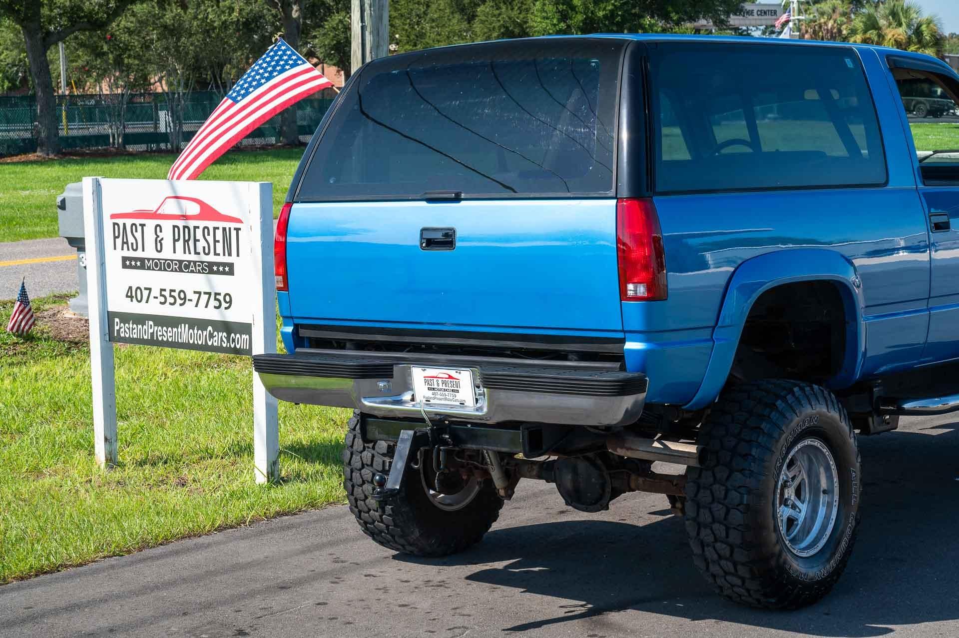 1992 GMC Yukon SL 38