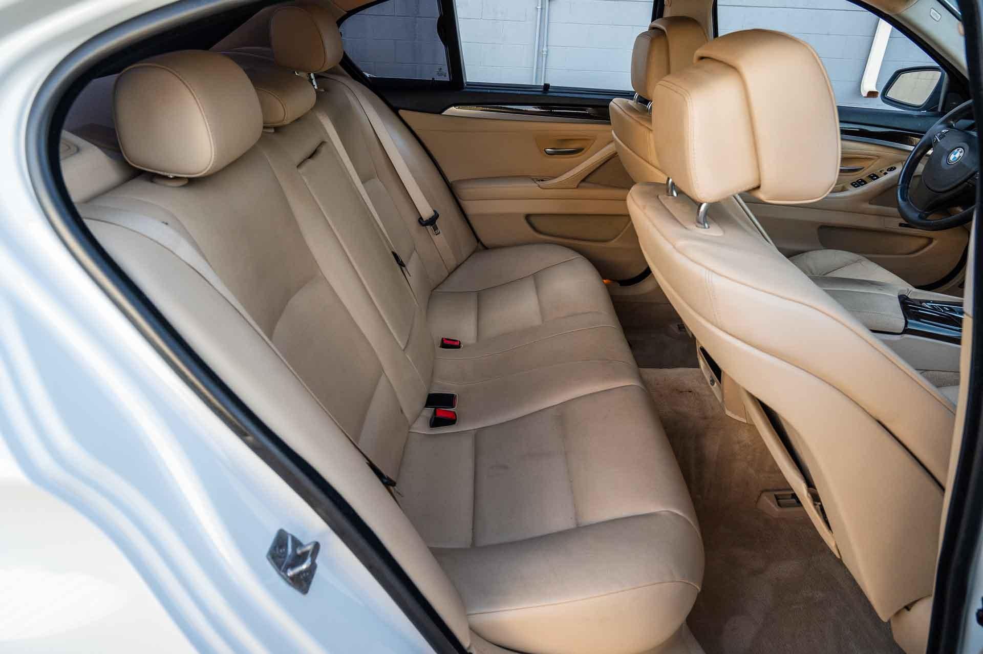 2011 BMW 528i 12