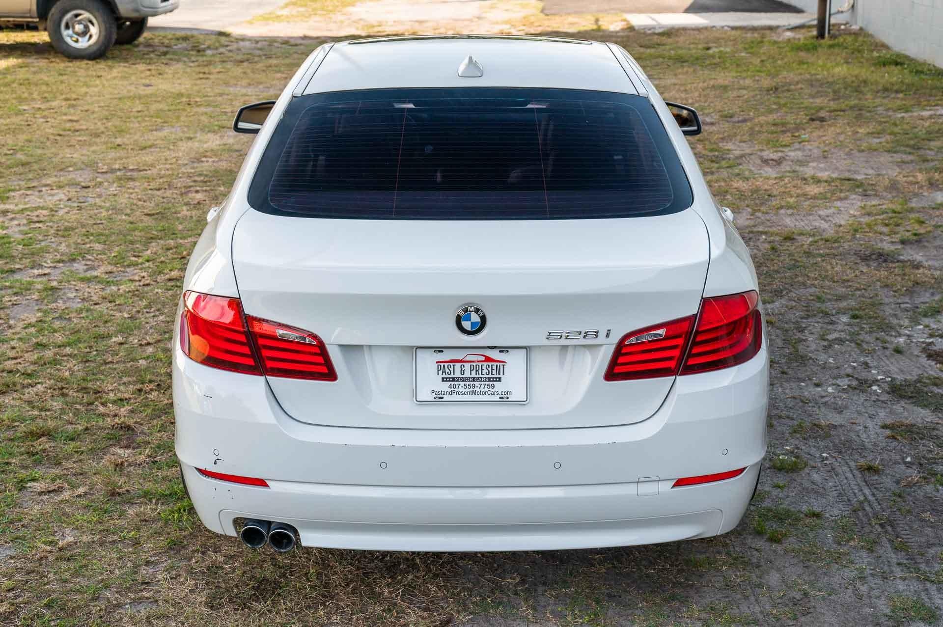 2011 BMW 528i 4
