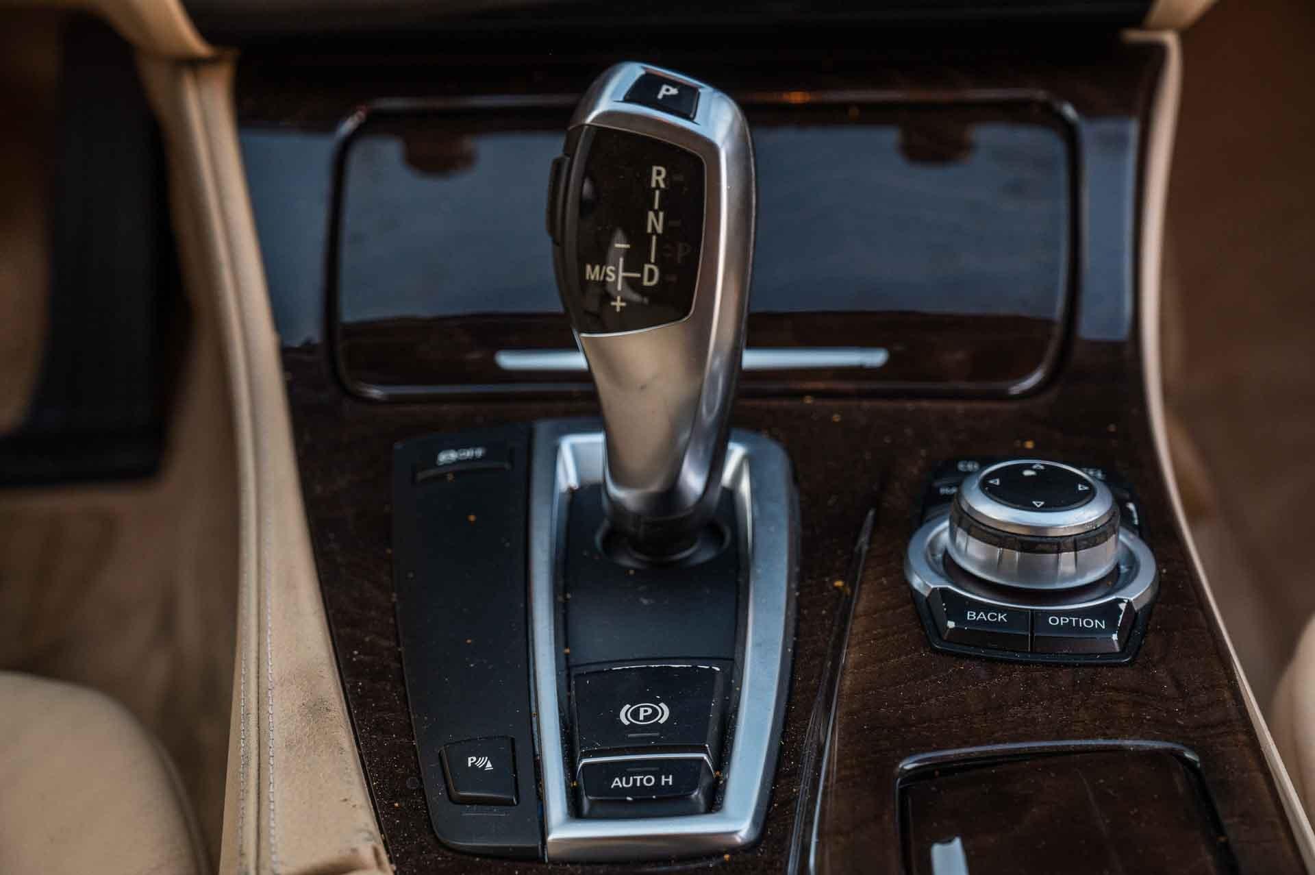 2011 BMW 528i 34
