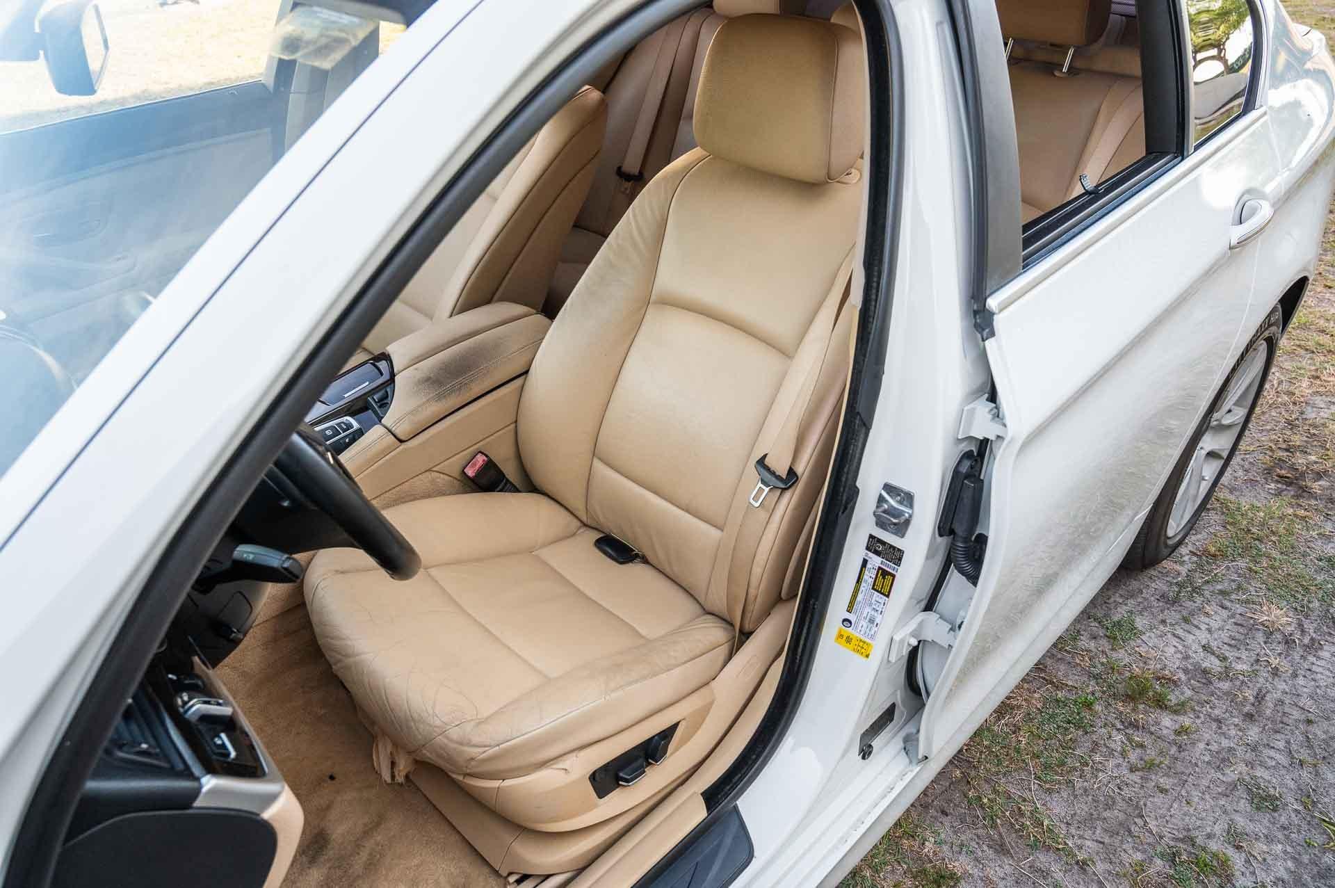 2011 BMW 528i 18