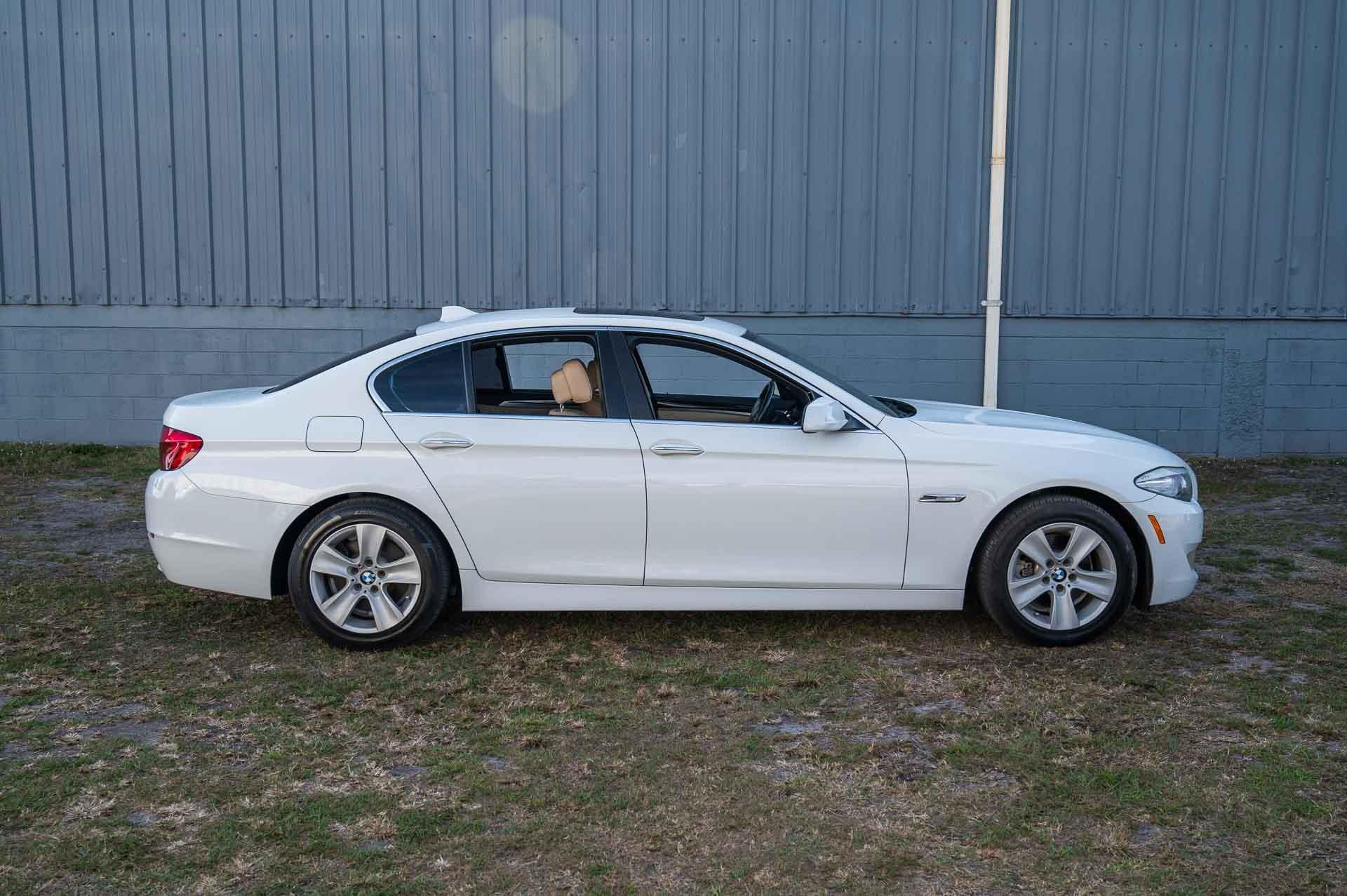2011 BMW 528i 6