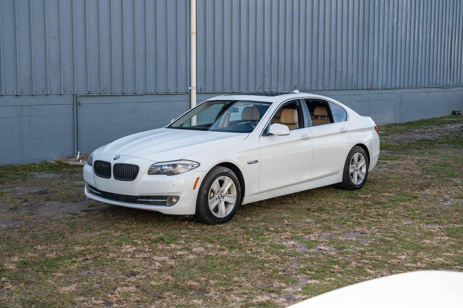 2011 BMW 528i 1