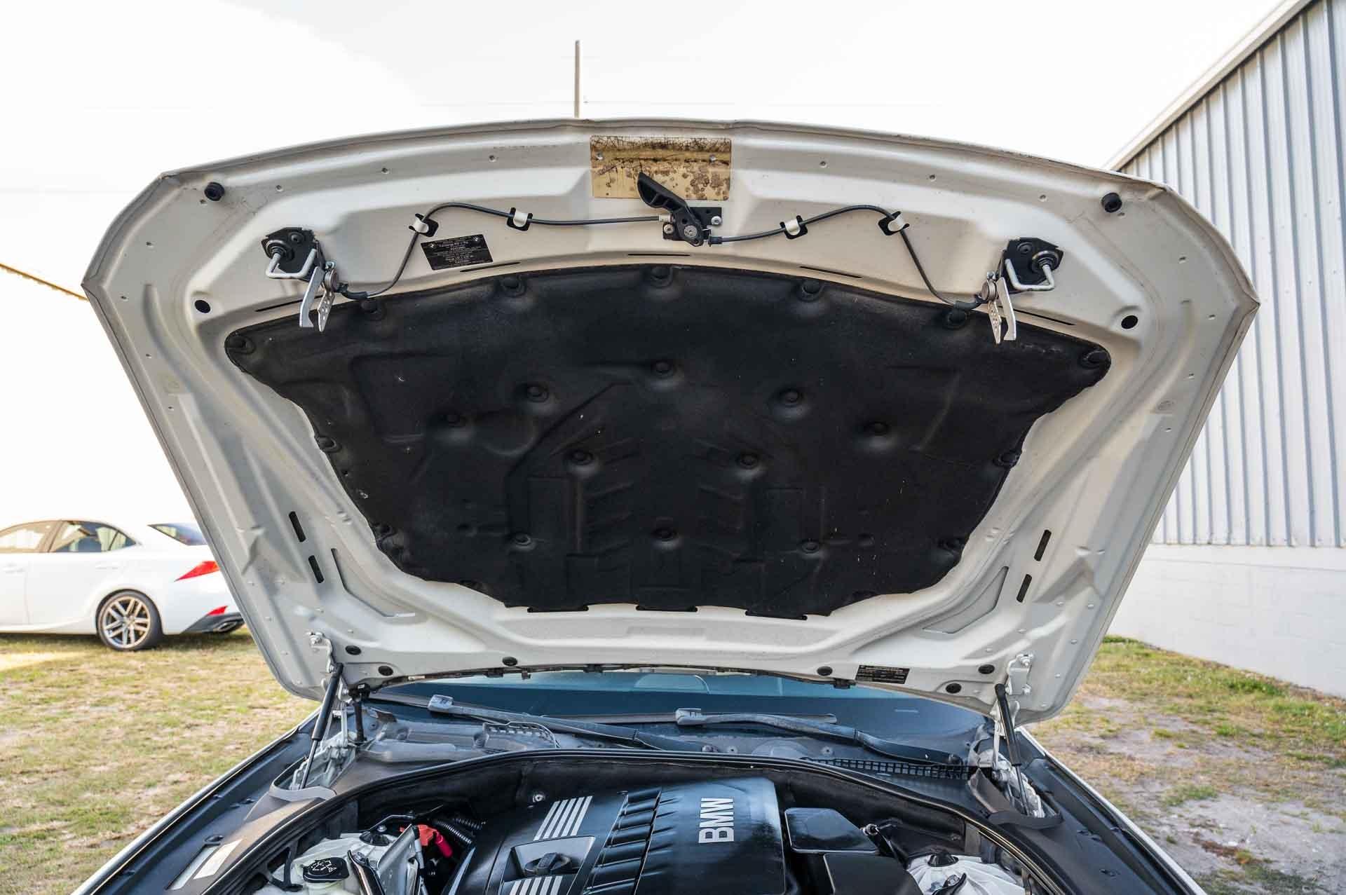 2011 BMW 528i 46