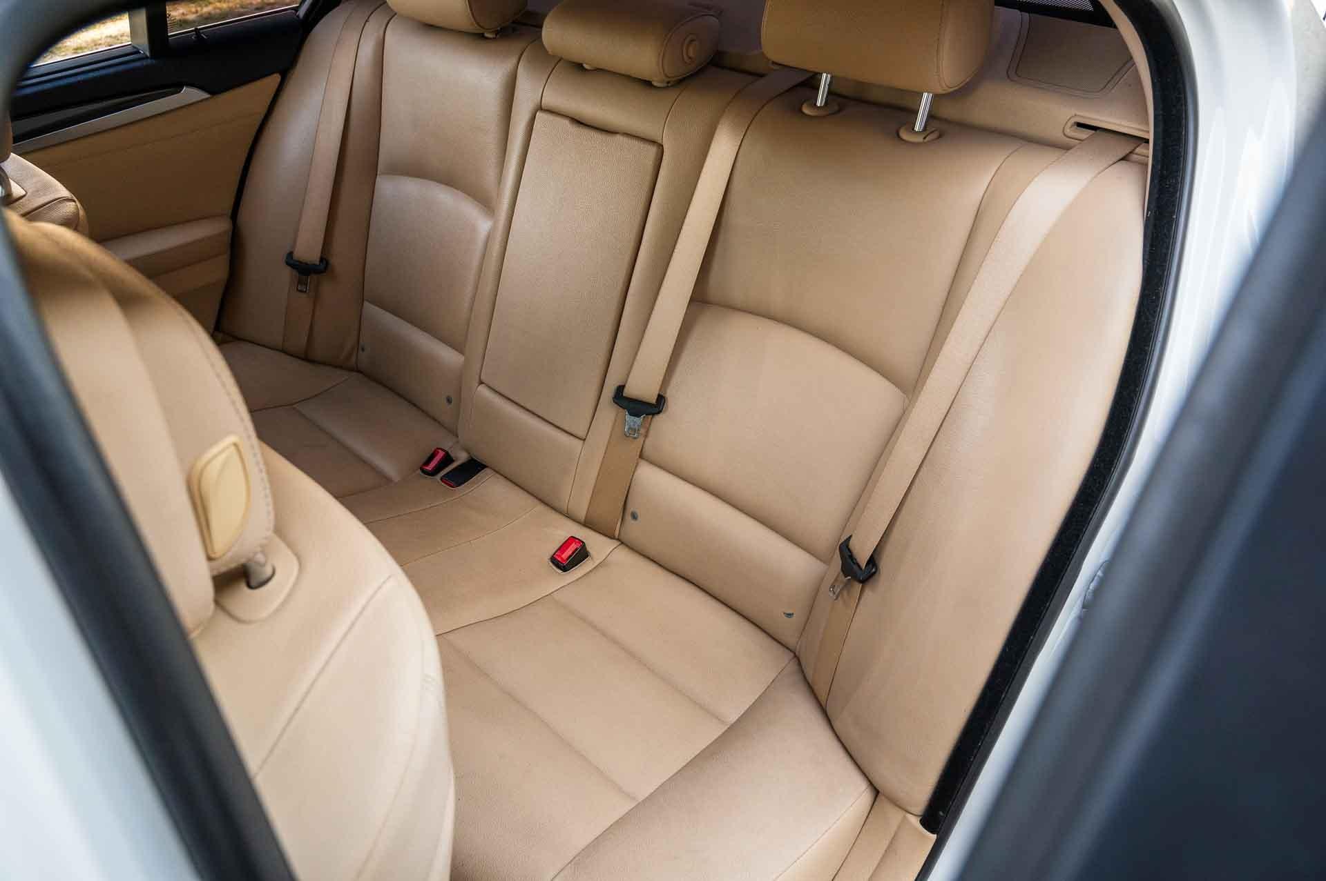 2011 BMW 528i 21