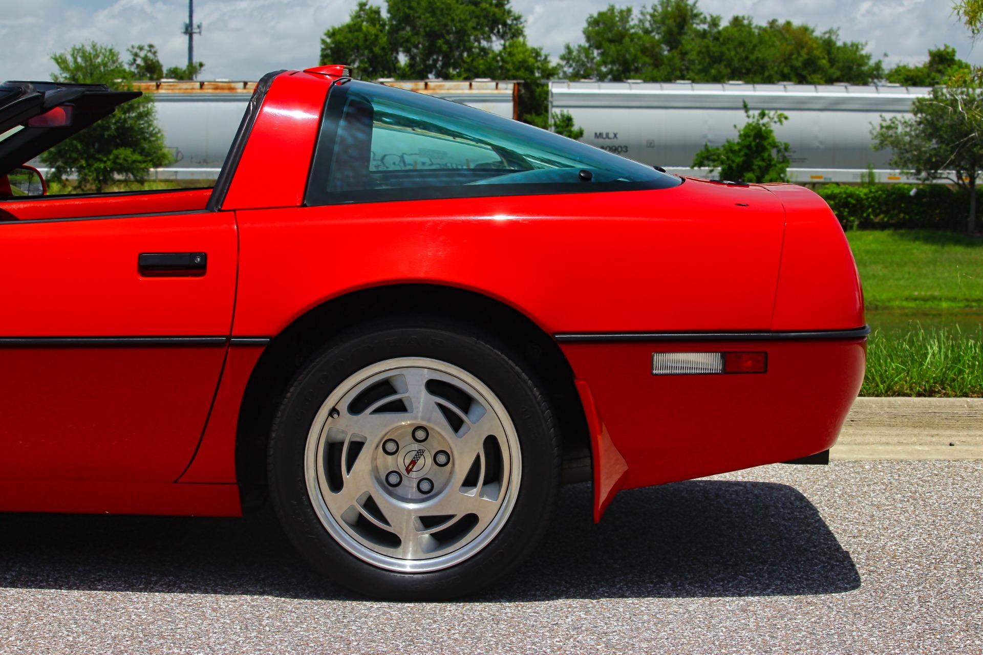 1990 Chevrolet Corvette ZR-1 25