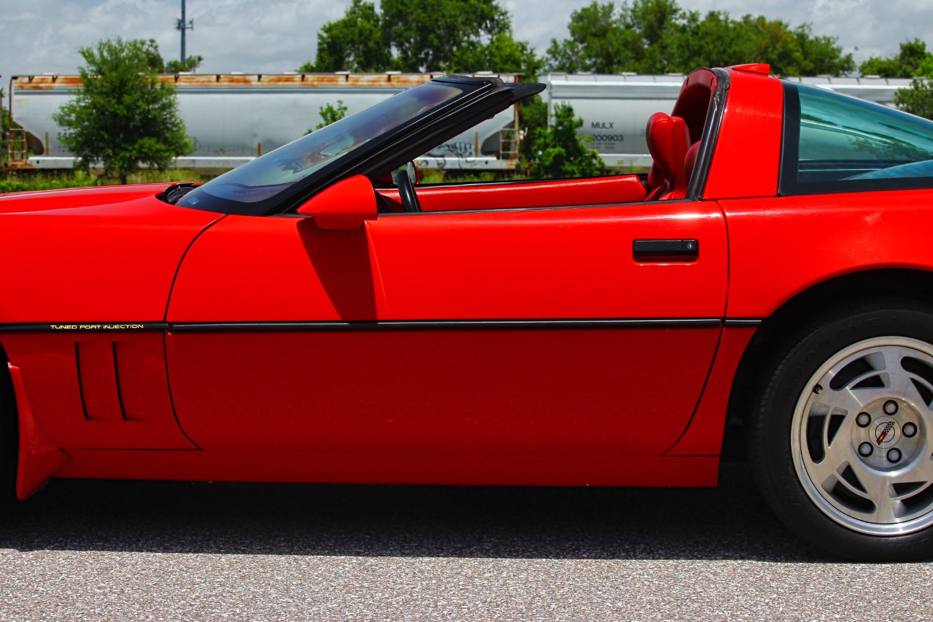1990 Chevrolet Corvette ZR-1 26