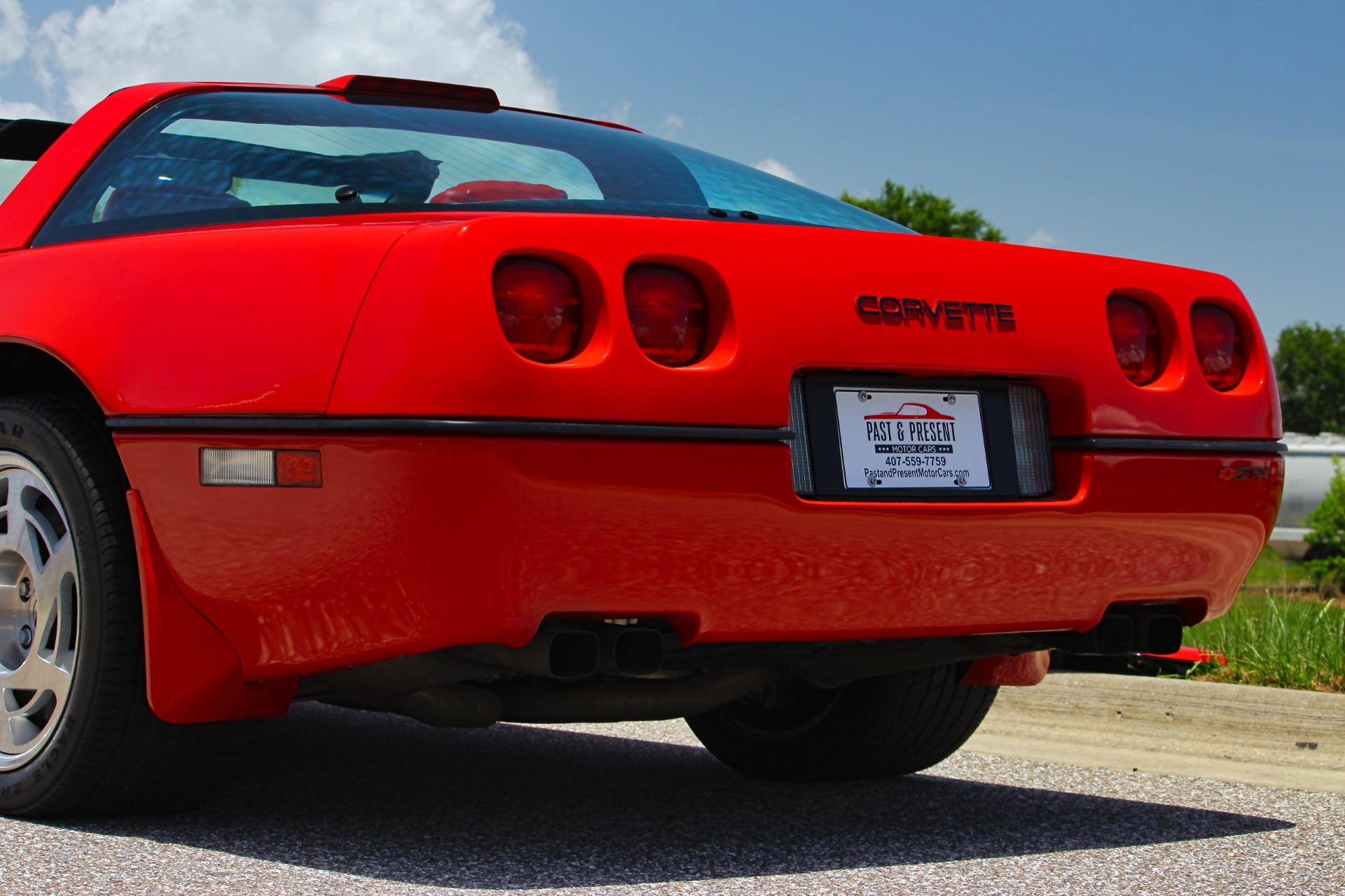 1990 Chevrolet Corvette ZR-1 24