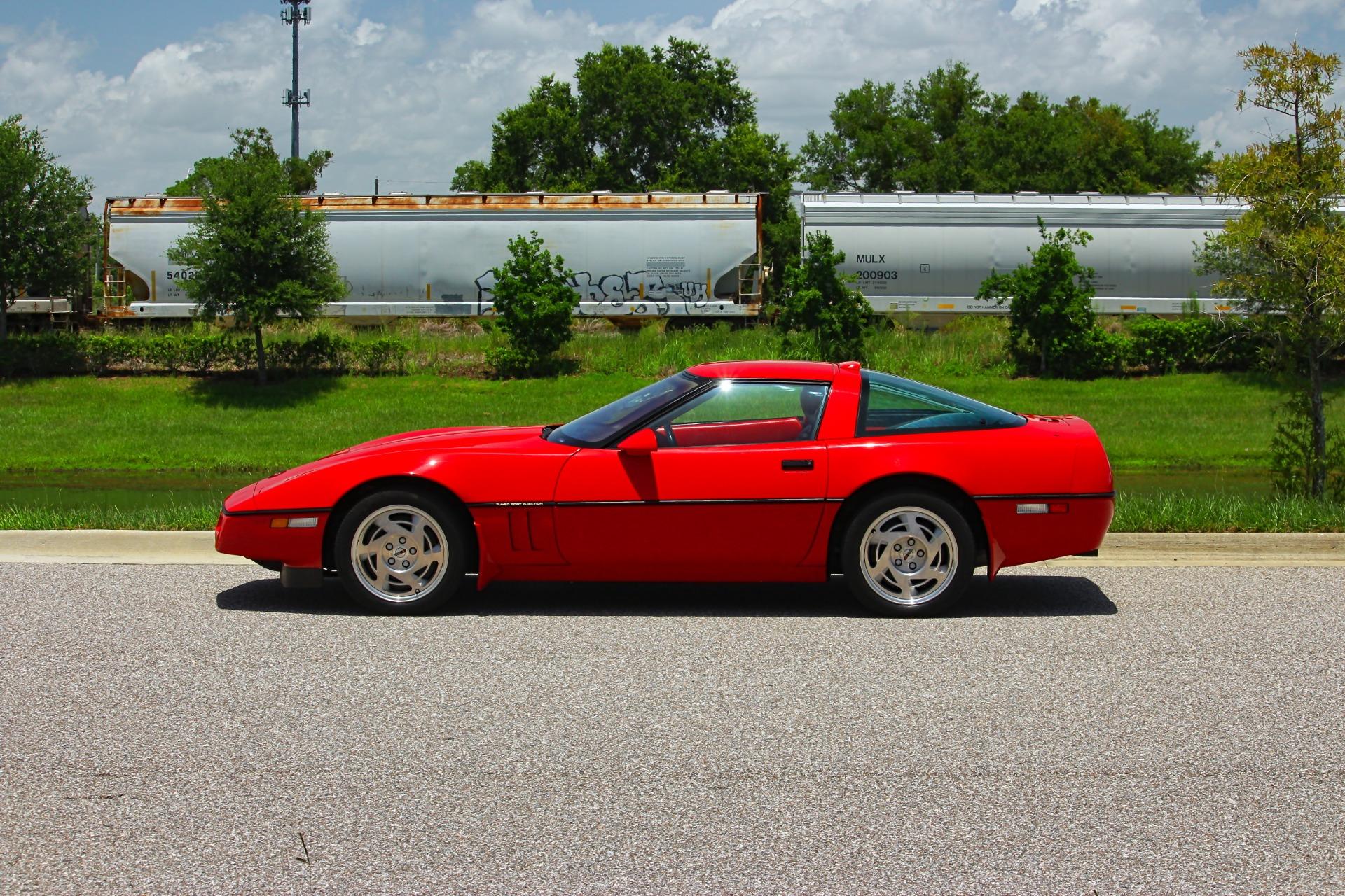 1990 Chevrolet Corvette ZR-1 36