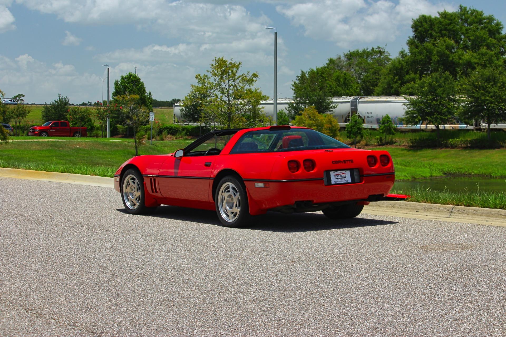 1990 Chevrolet Corvette ZR-1 3
