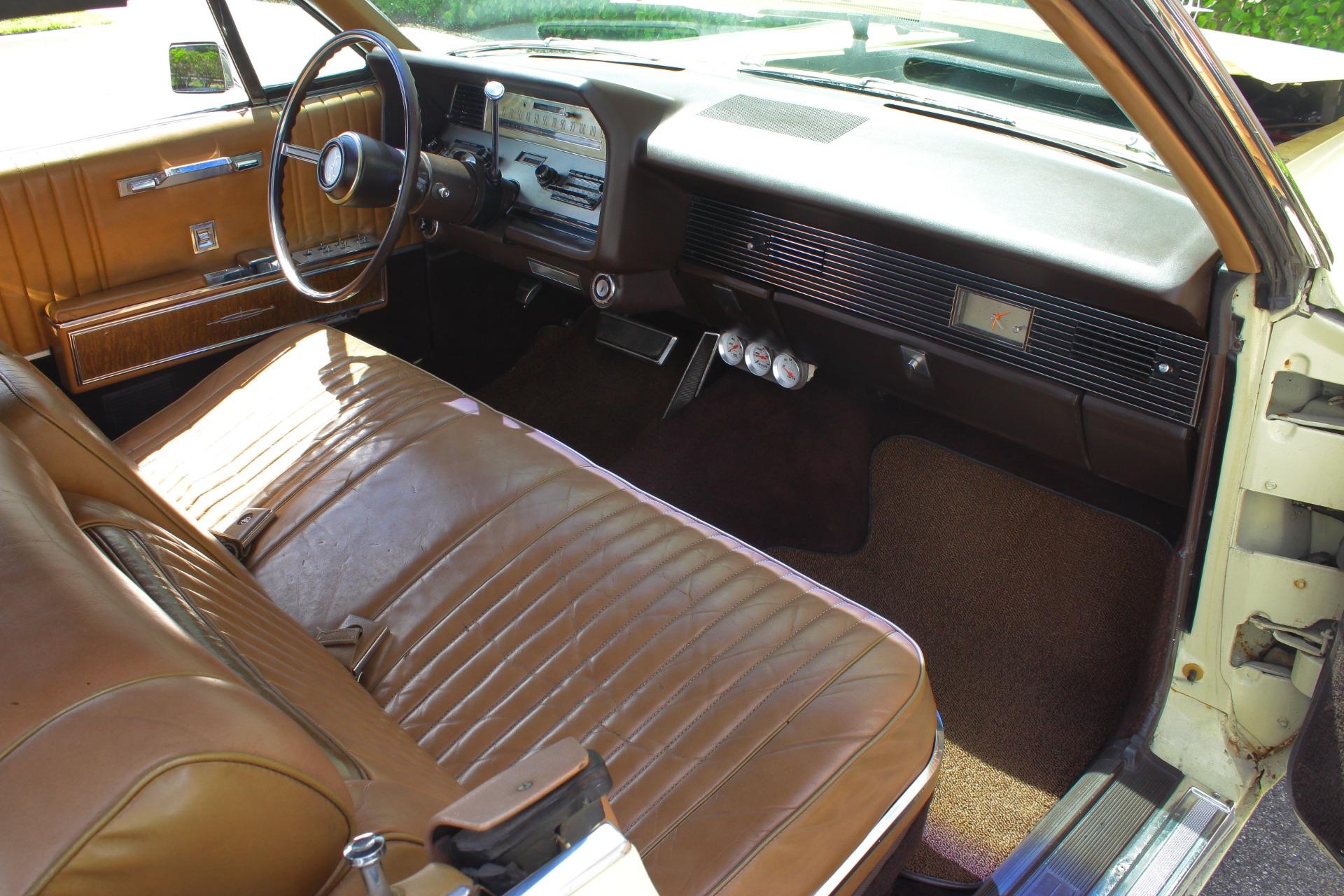 1967 Lincoln Continental 10
