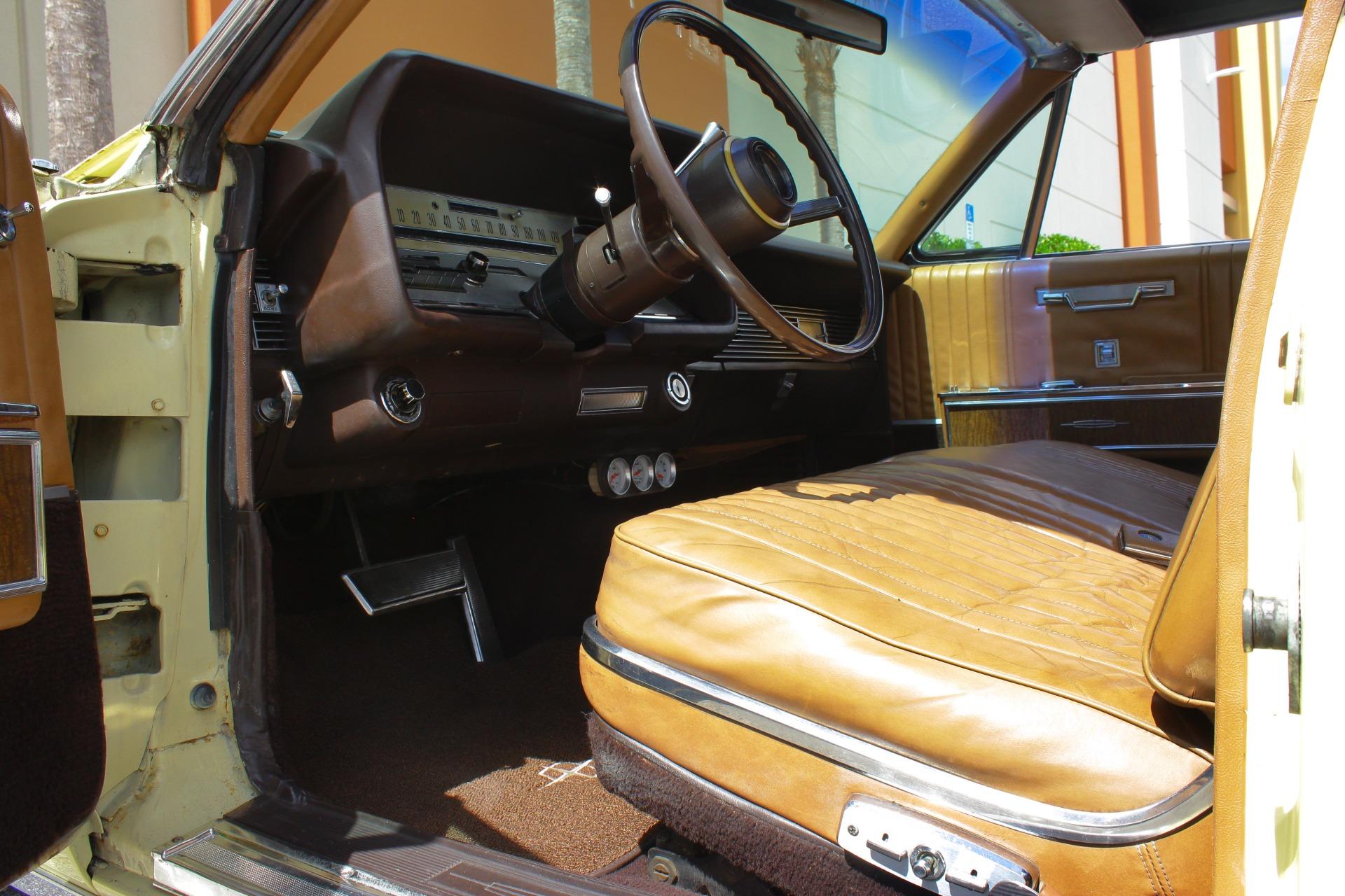 1967 Lincoln Continental 54