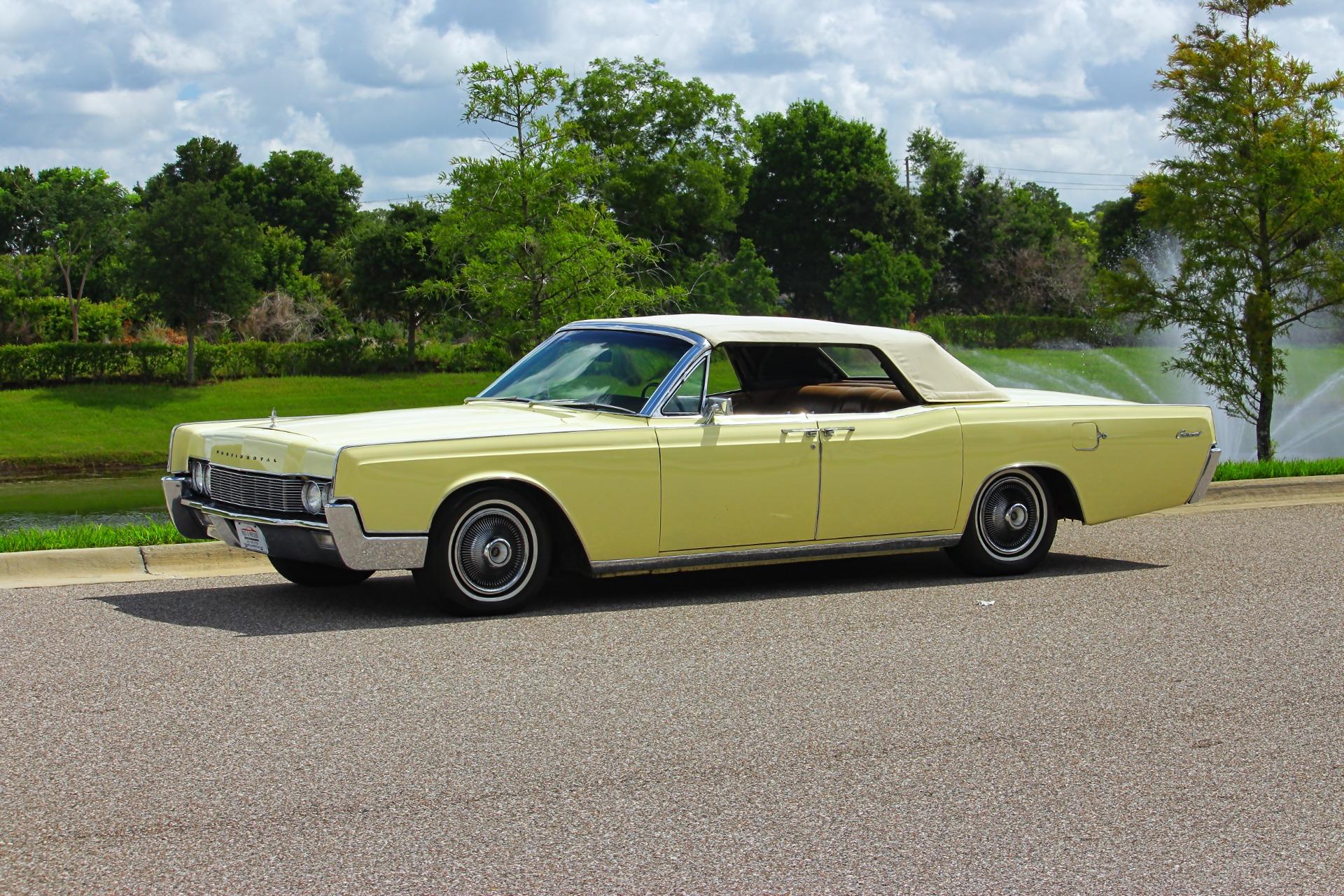 1967 Lincoln Continental 13