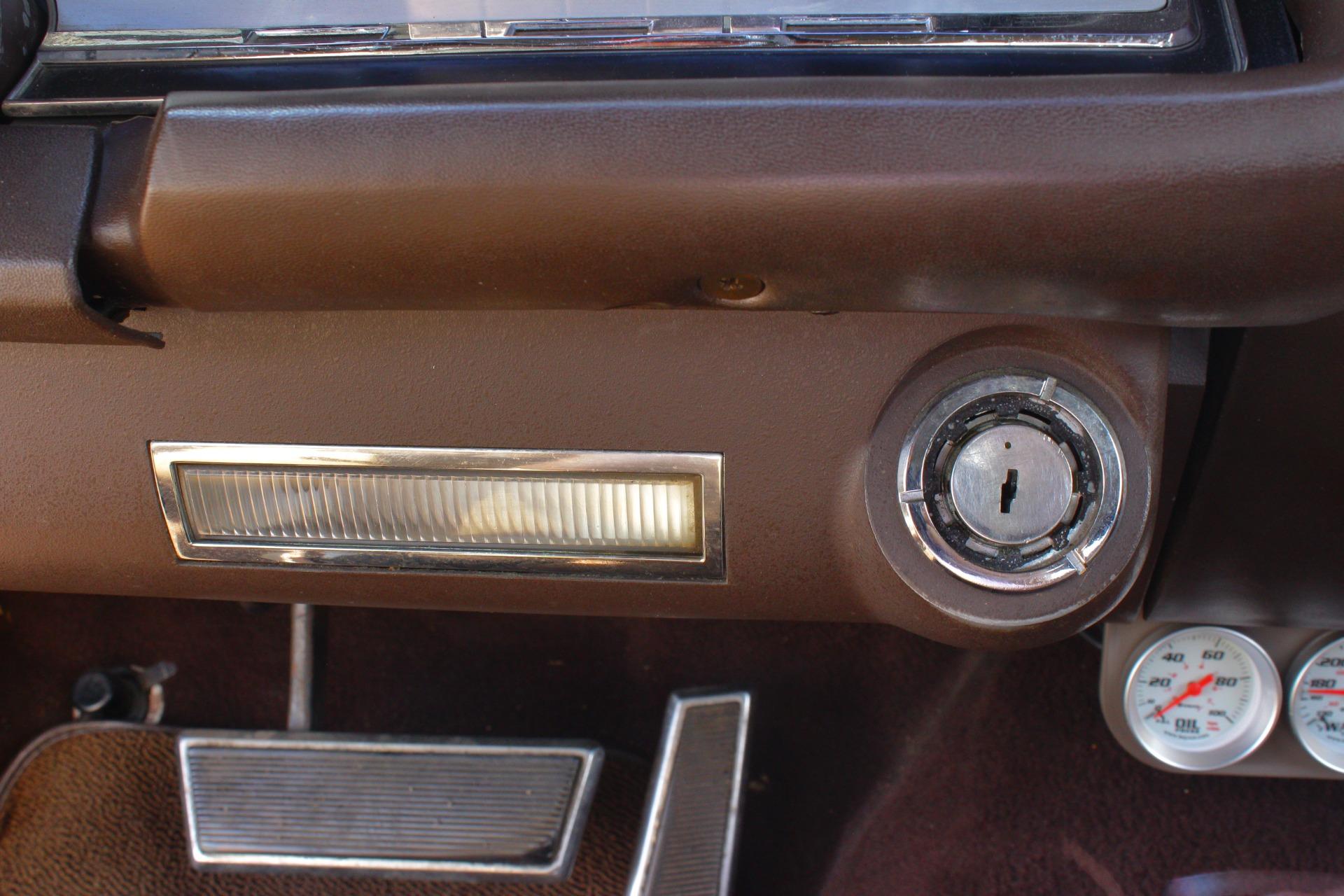 1967 Lincoln Continental 74
