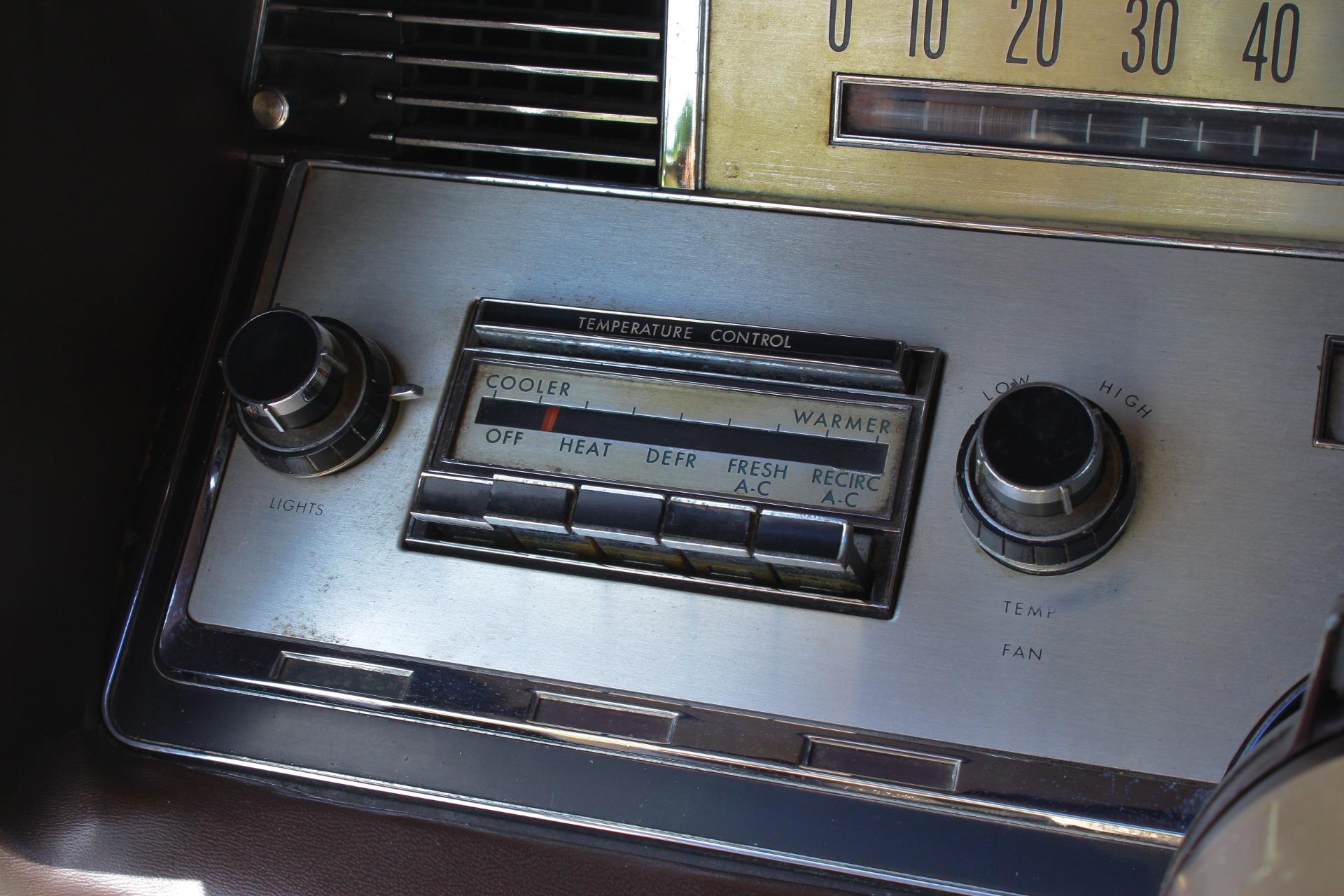 1967 Lincoln Continental 79