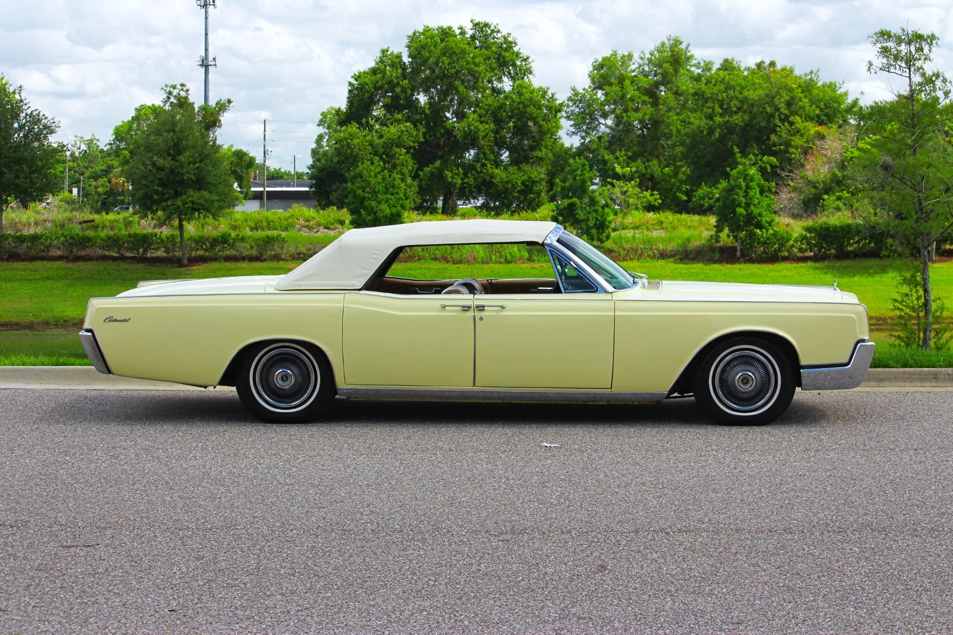 1967 Lincoln Continental 6