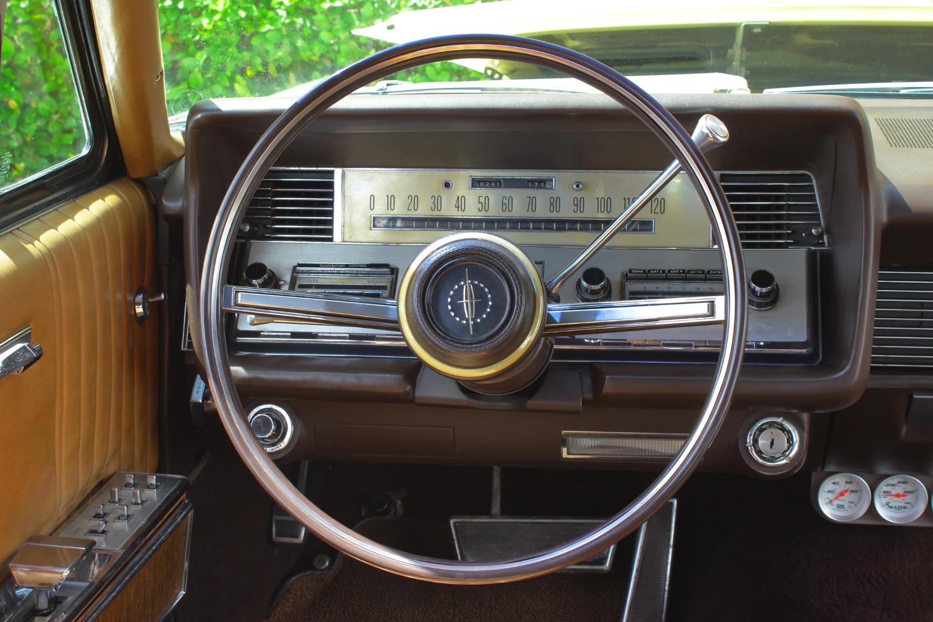 1967 Lincoln Continental 69
