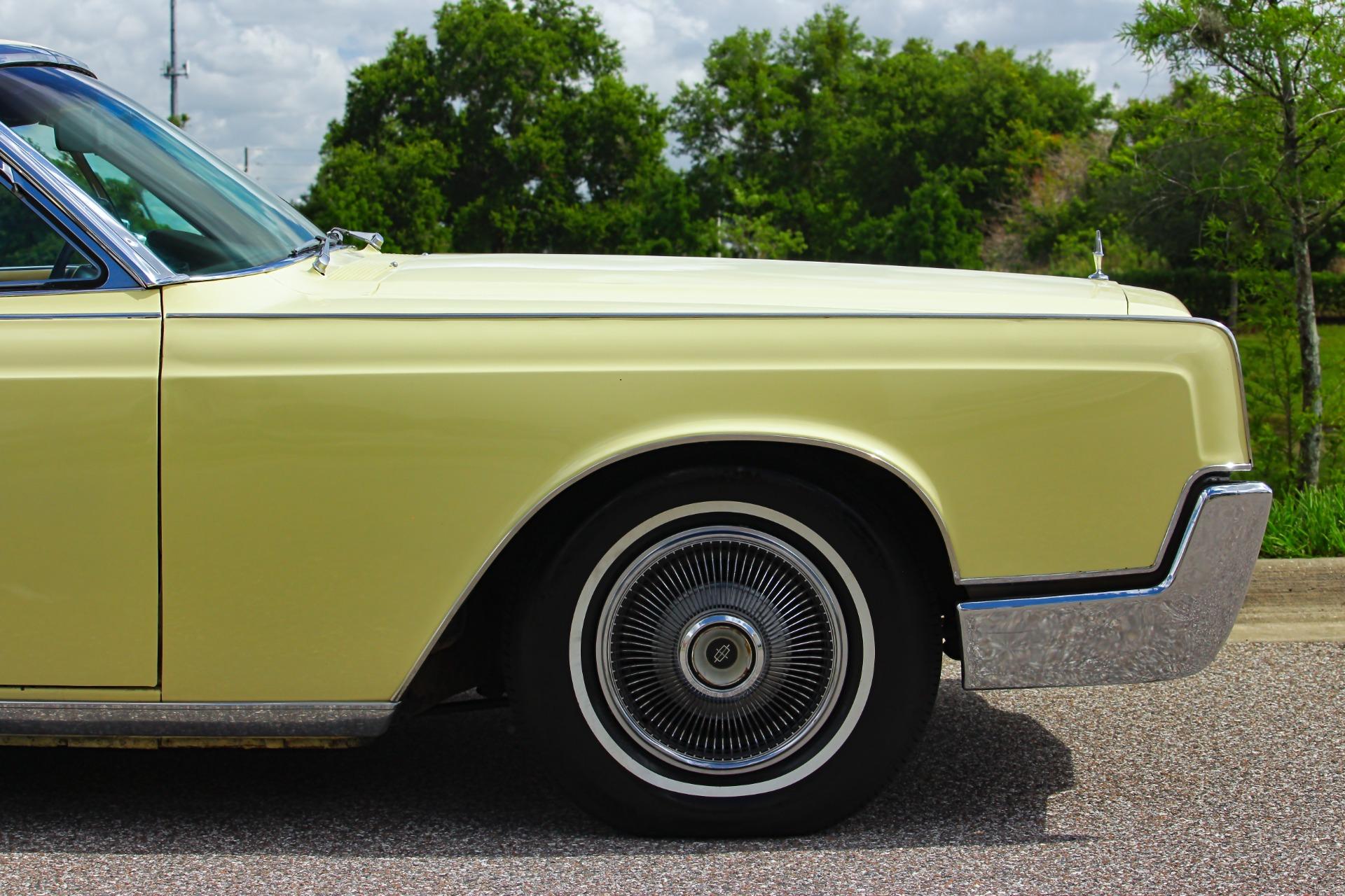 1967 Lincoln Continental 43