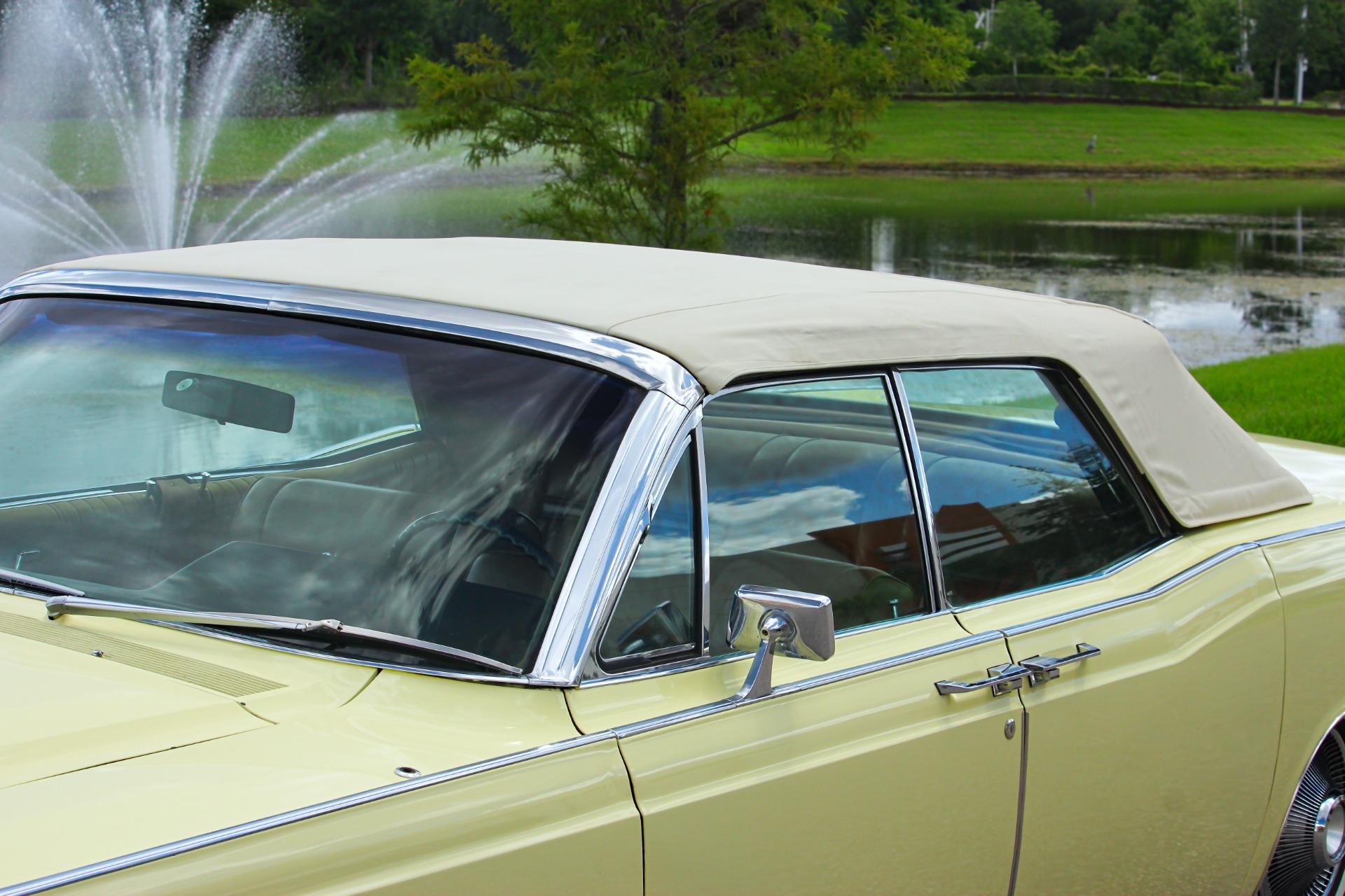 1967 Lincoln Continental 31