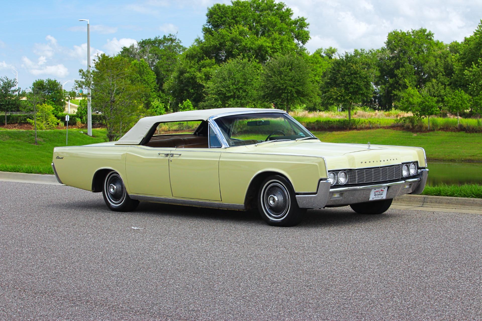 1967 Lincoln Continental 40