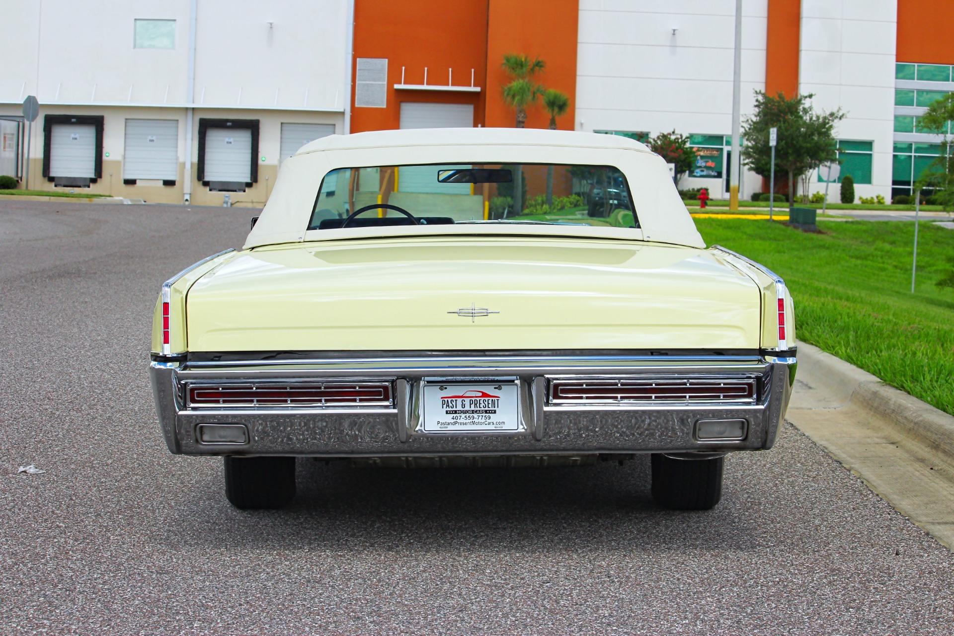 1967 Lincoln Continental 16