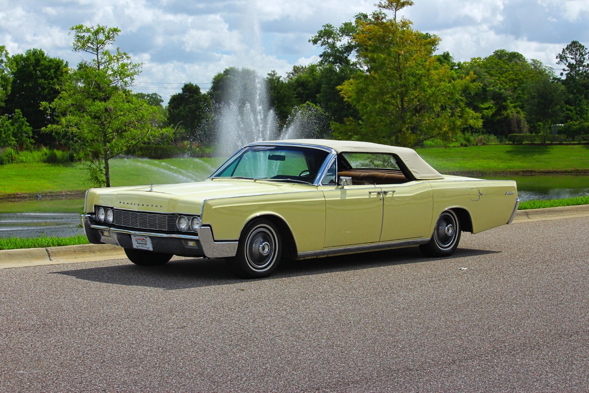 1967 Lincoln Continental 12