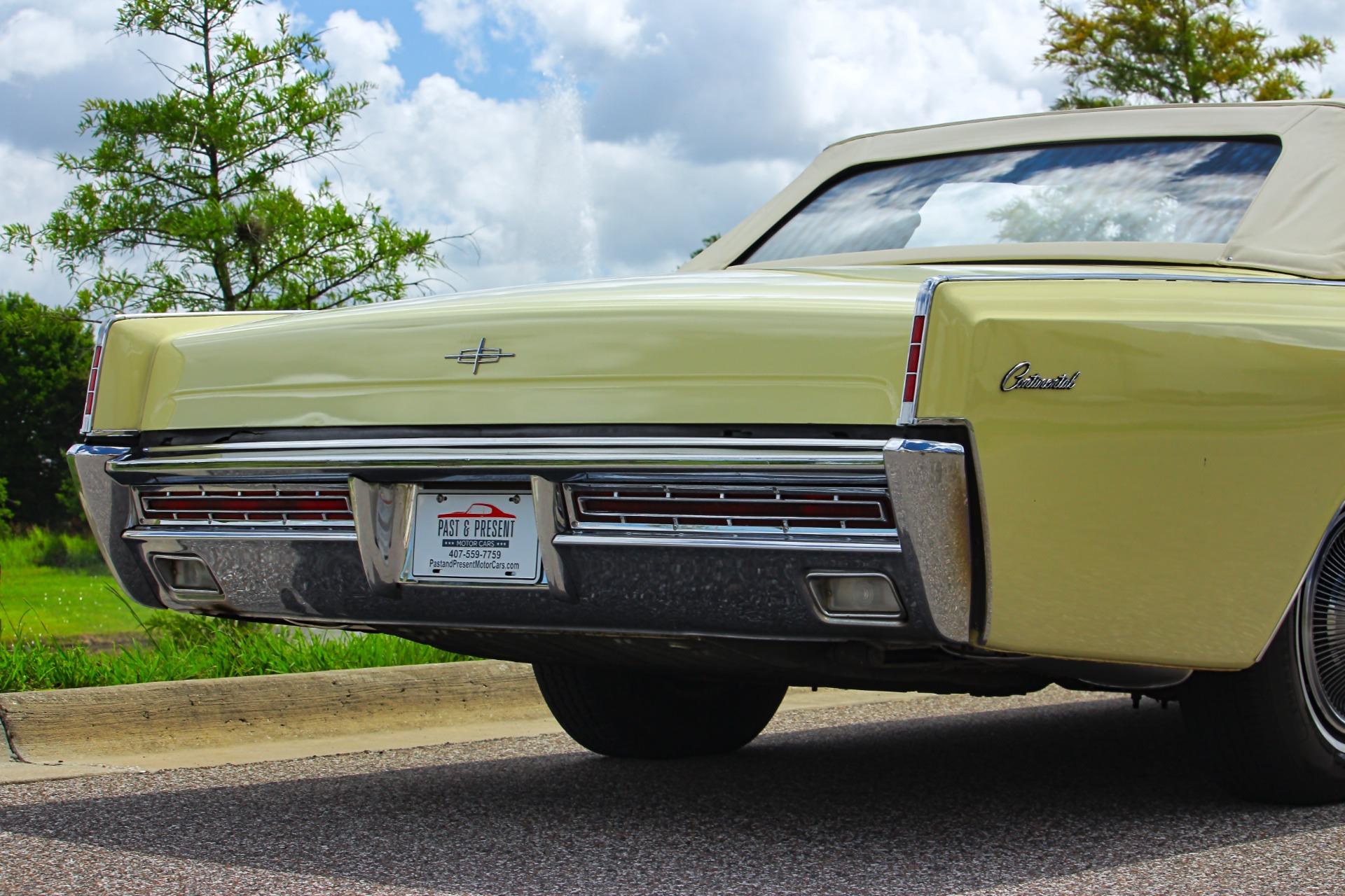 1967 Lincoln Continental 47