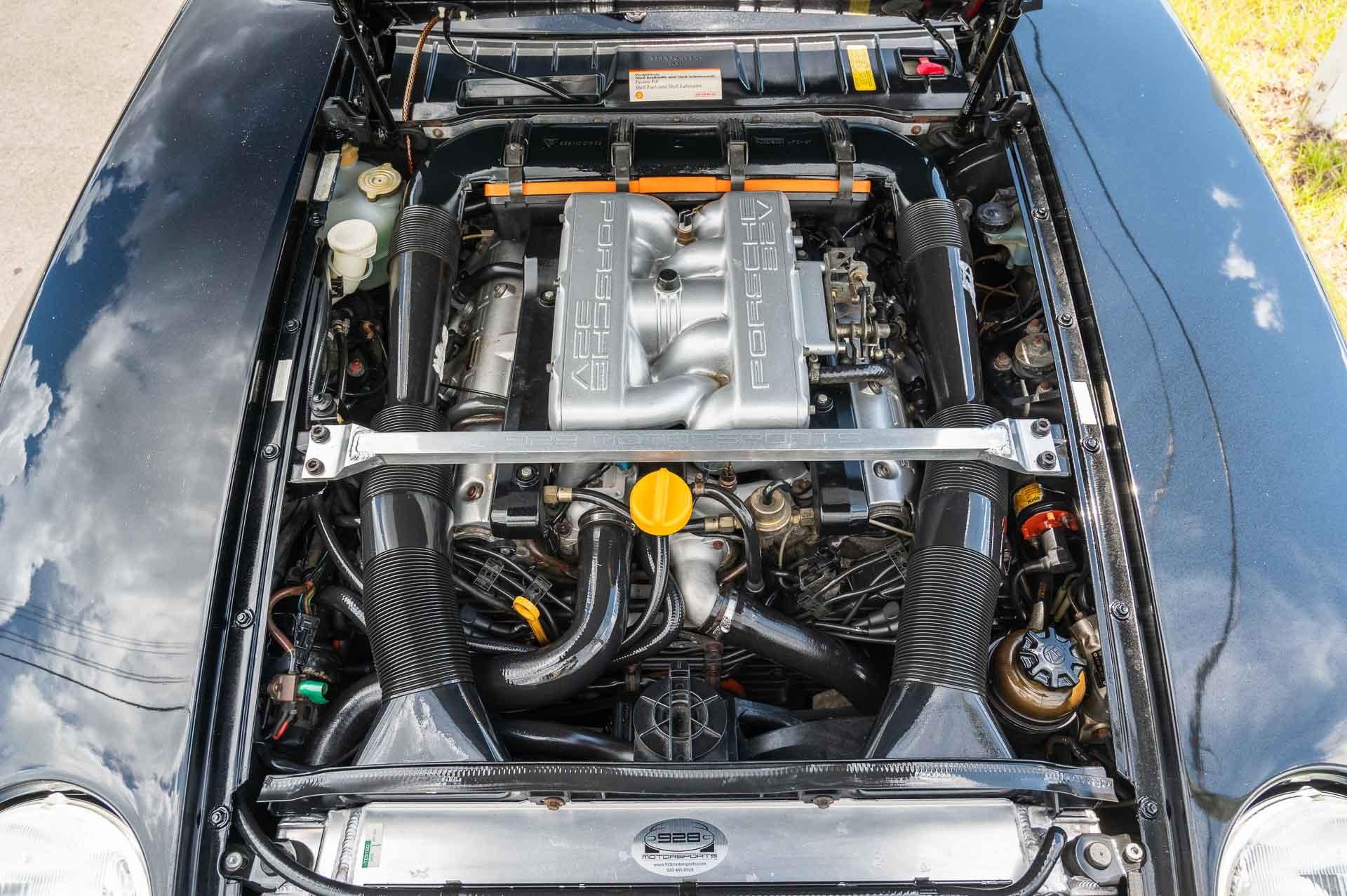 1988 Porsche 928 S4 61
