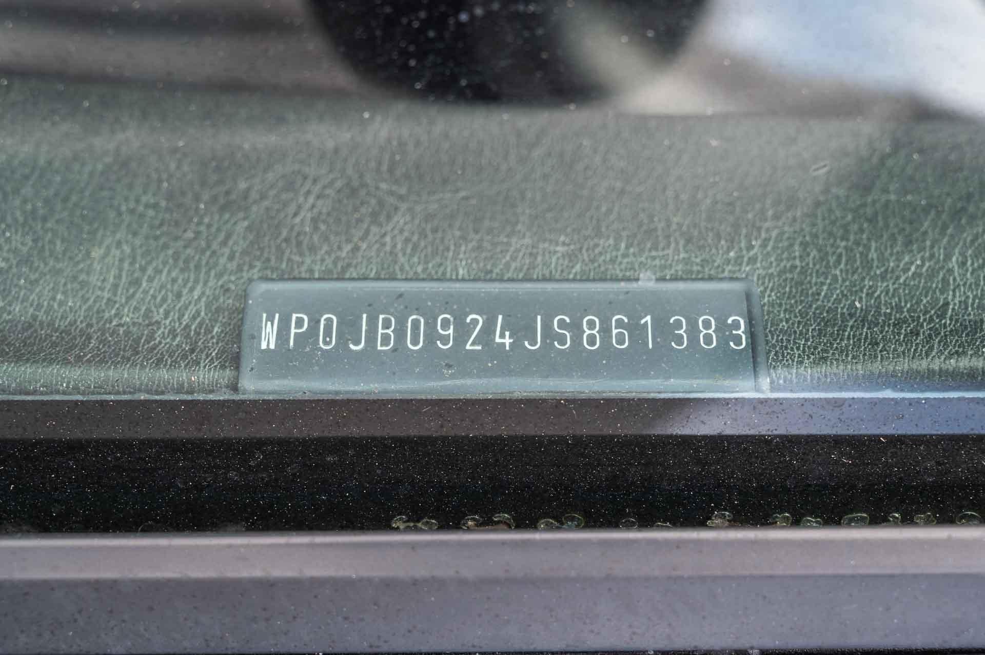1988 Porsche 928 S4 72