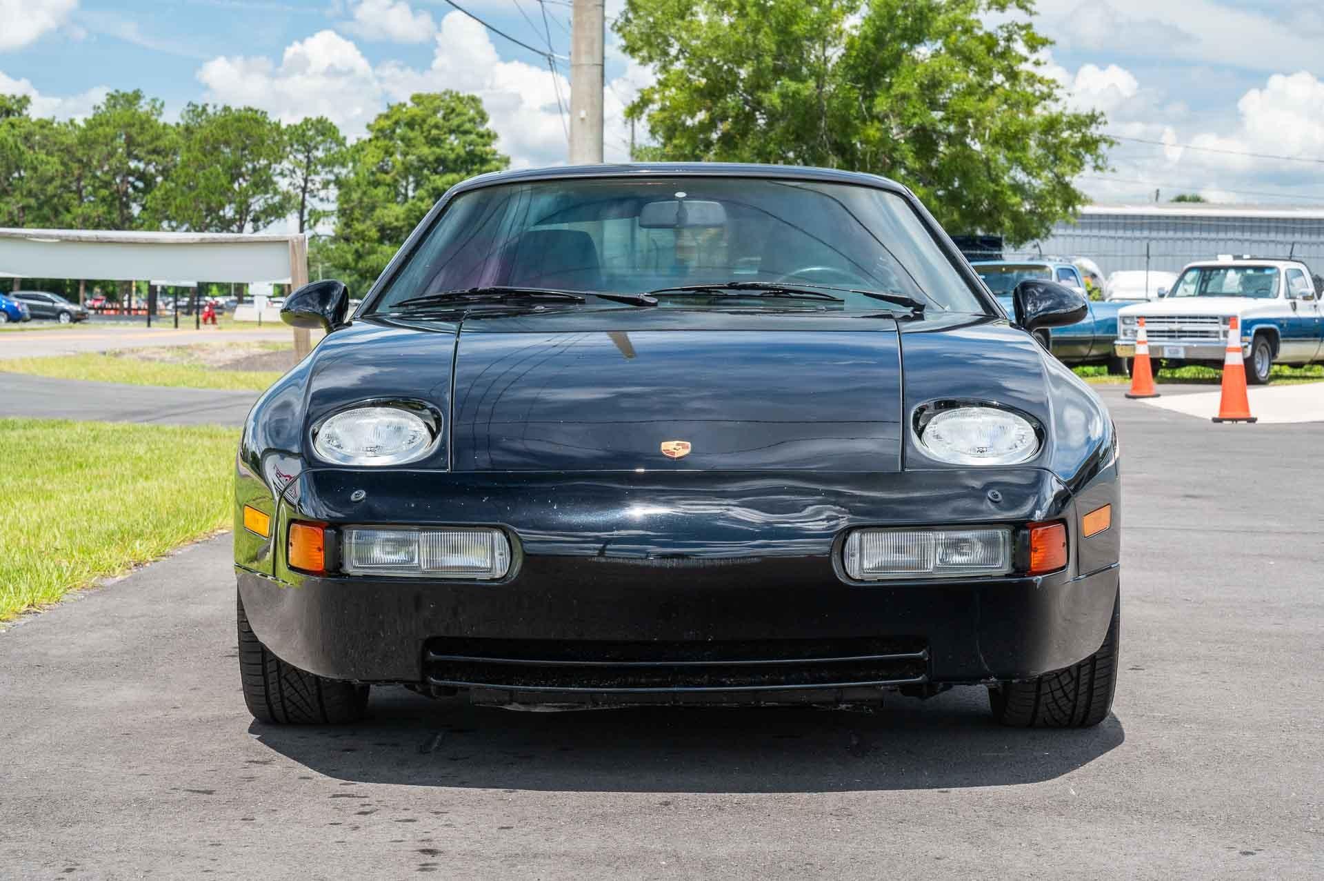 1988 Porsche 928 S4 26