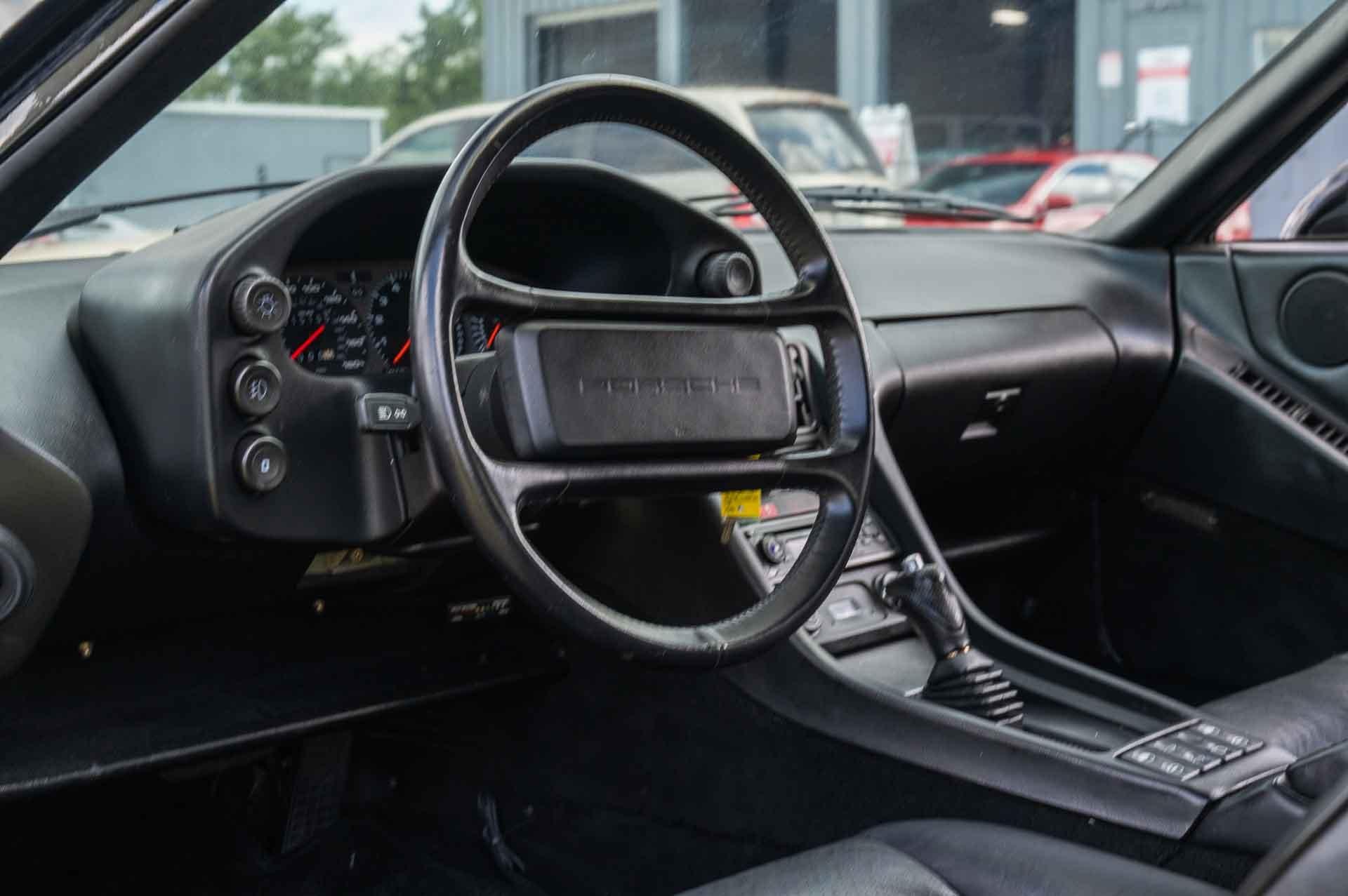 1988 Porsche 928 S4 9