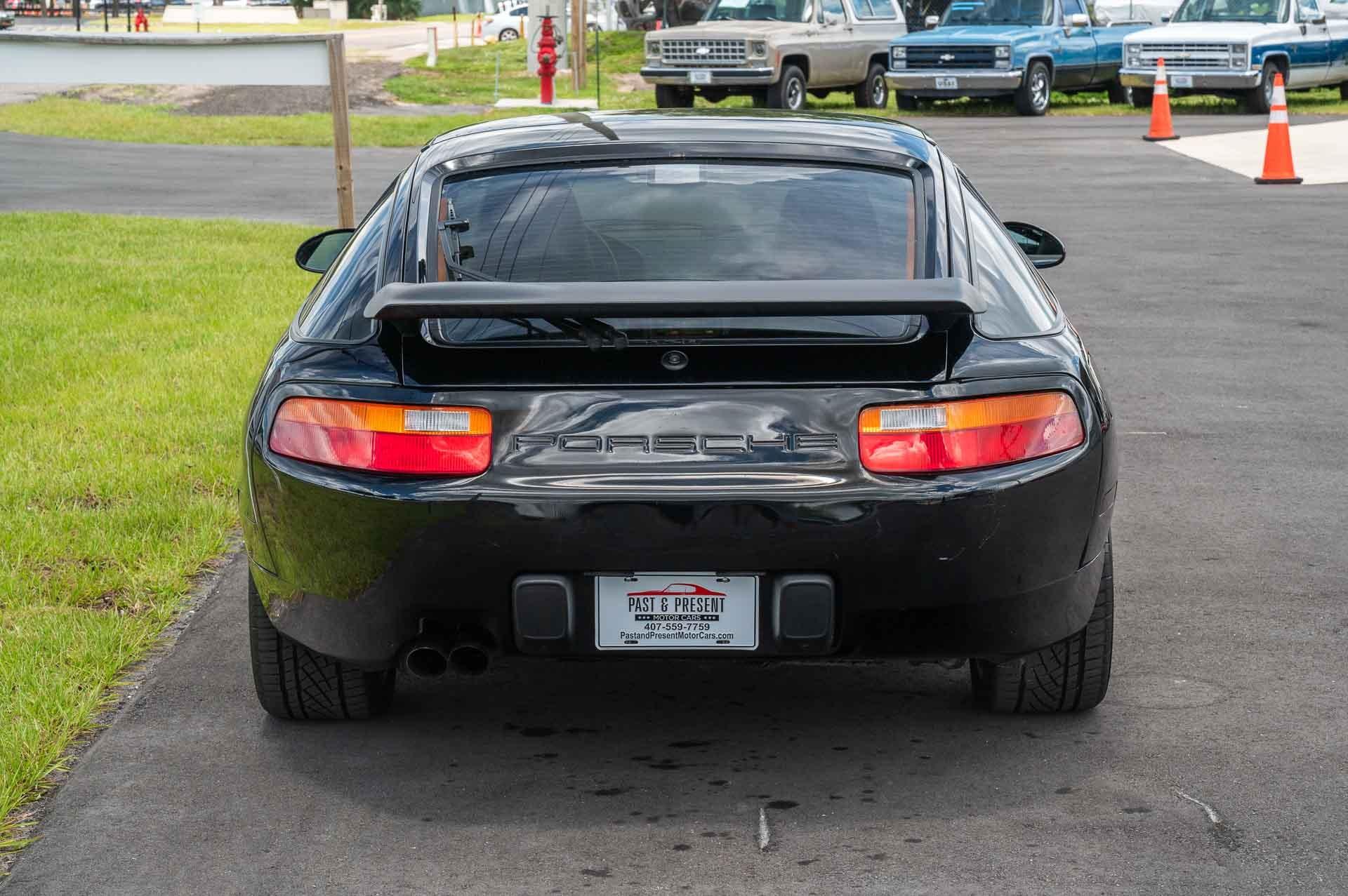 1988 Porsche 928 S4 41