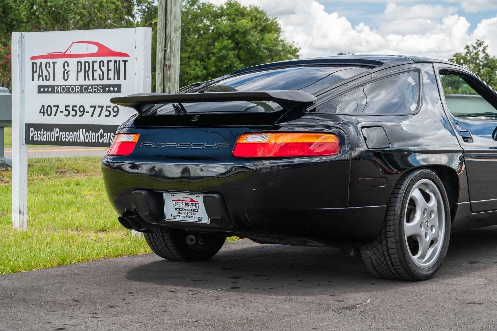 1988 Porsche 928 S4 39
