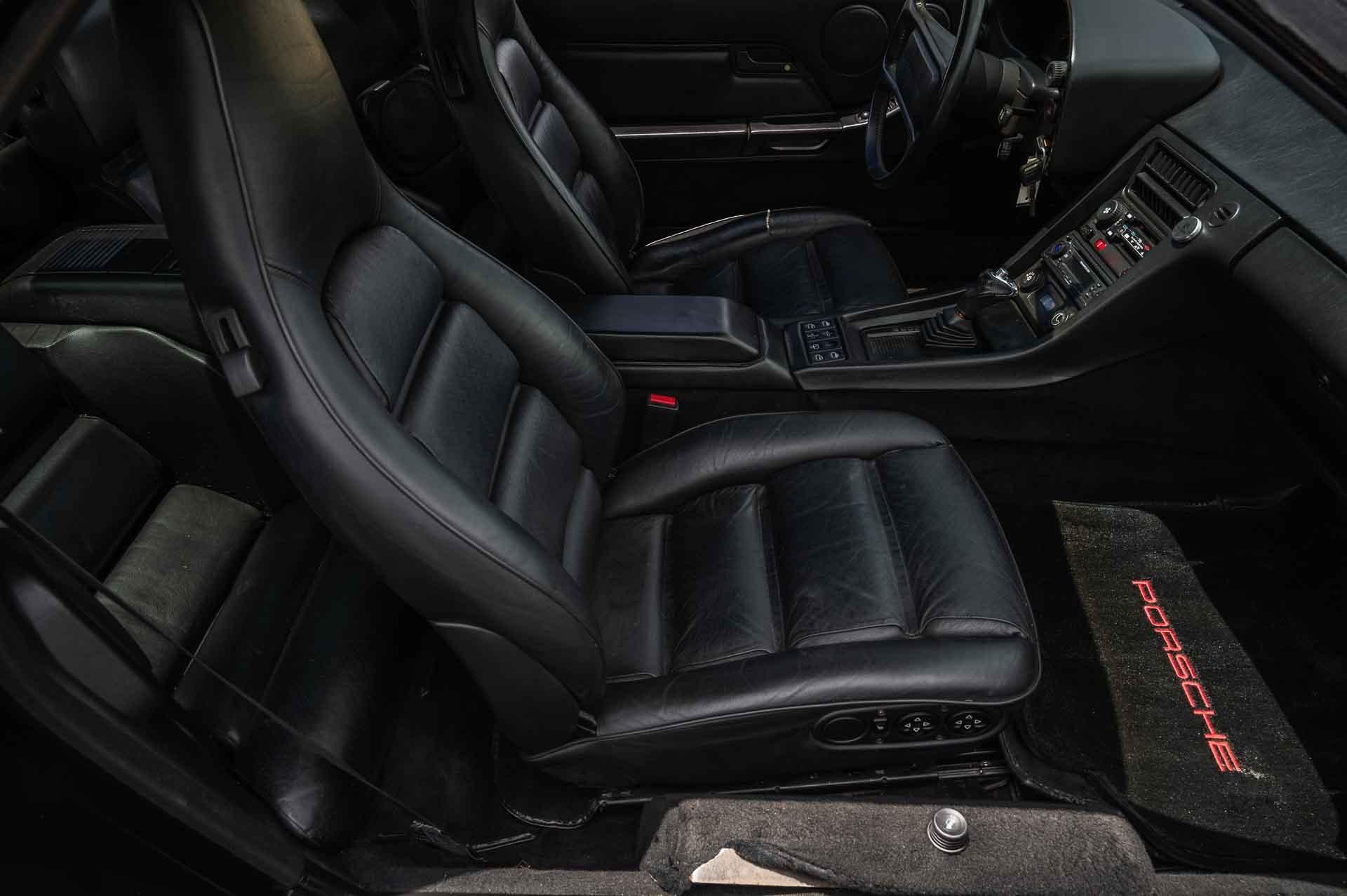 1988 Porsche 928 S4 52