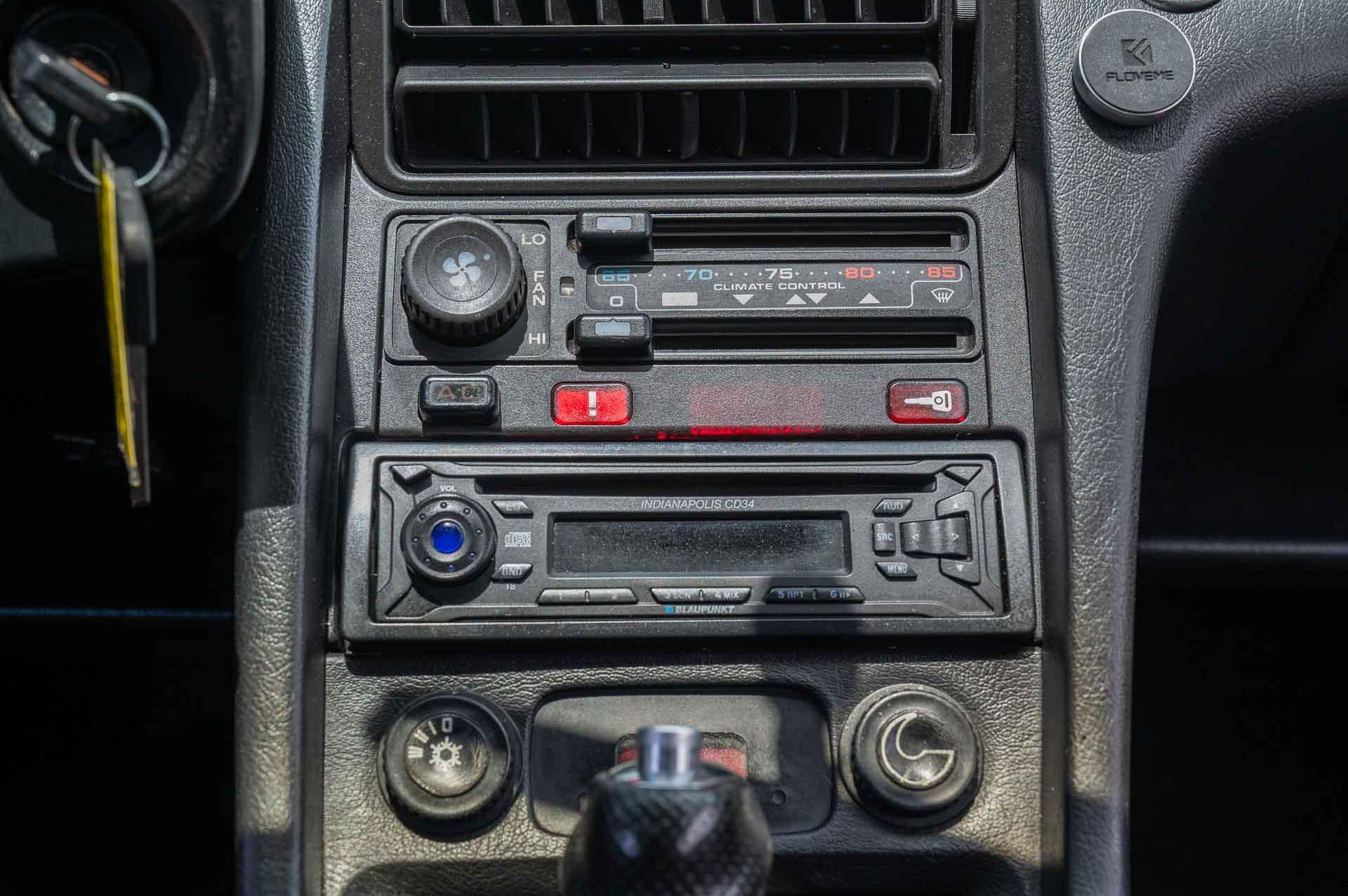 1988 Porsche 928 S4 59